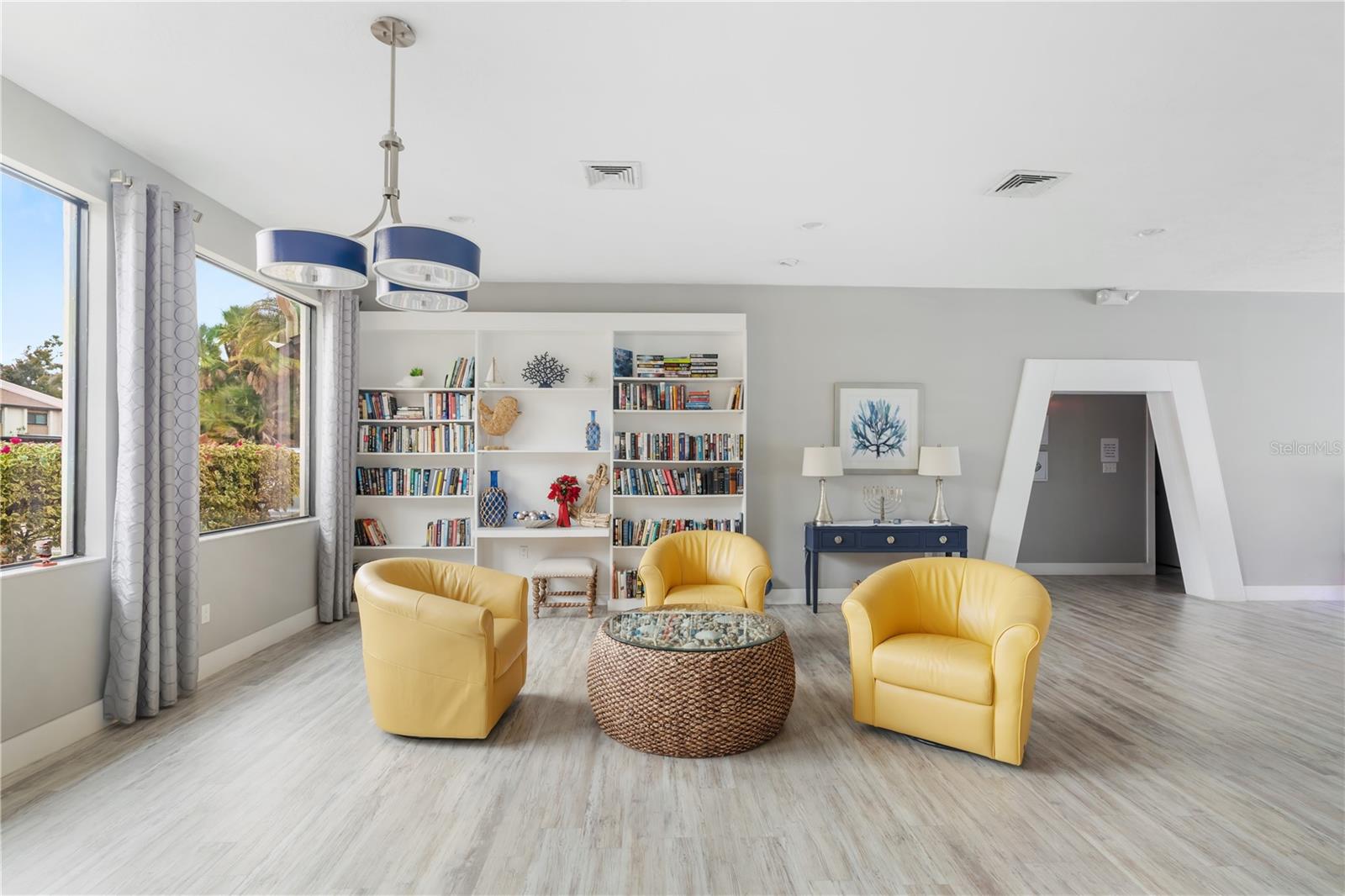 2644 CLUBHOUSE DR #101