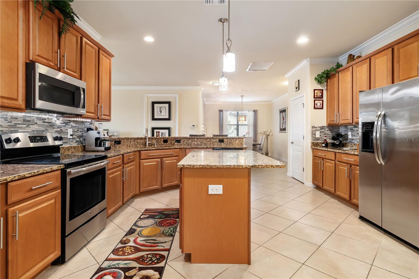 6720 WILD LAKE TER