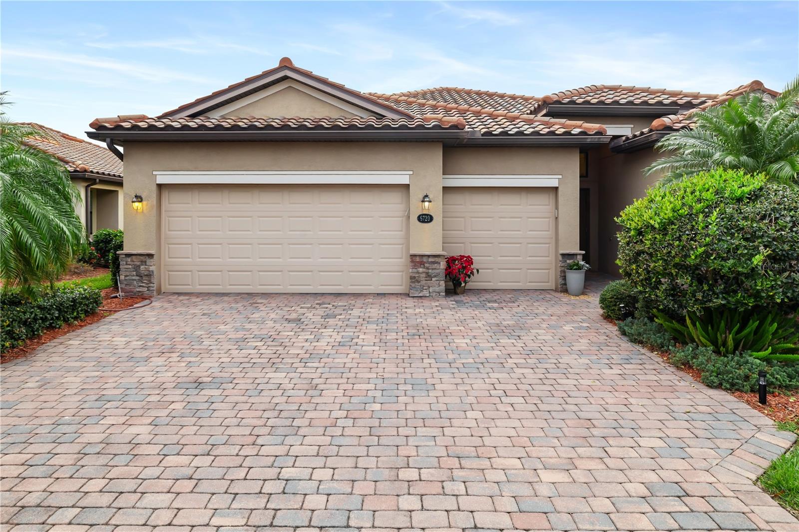 6720 WILD LAKE TER