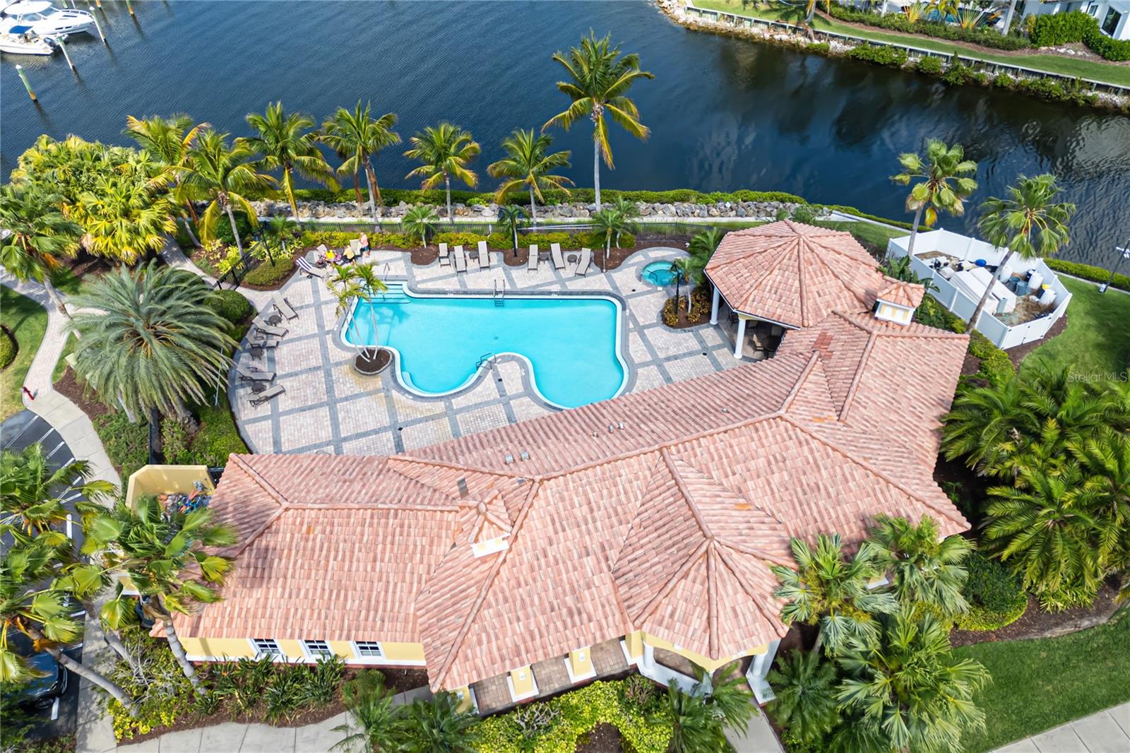 611 RIVIERA DUNES WAY #108