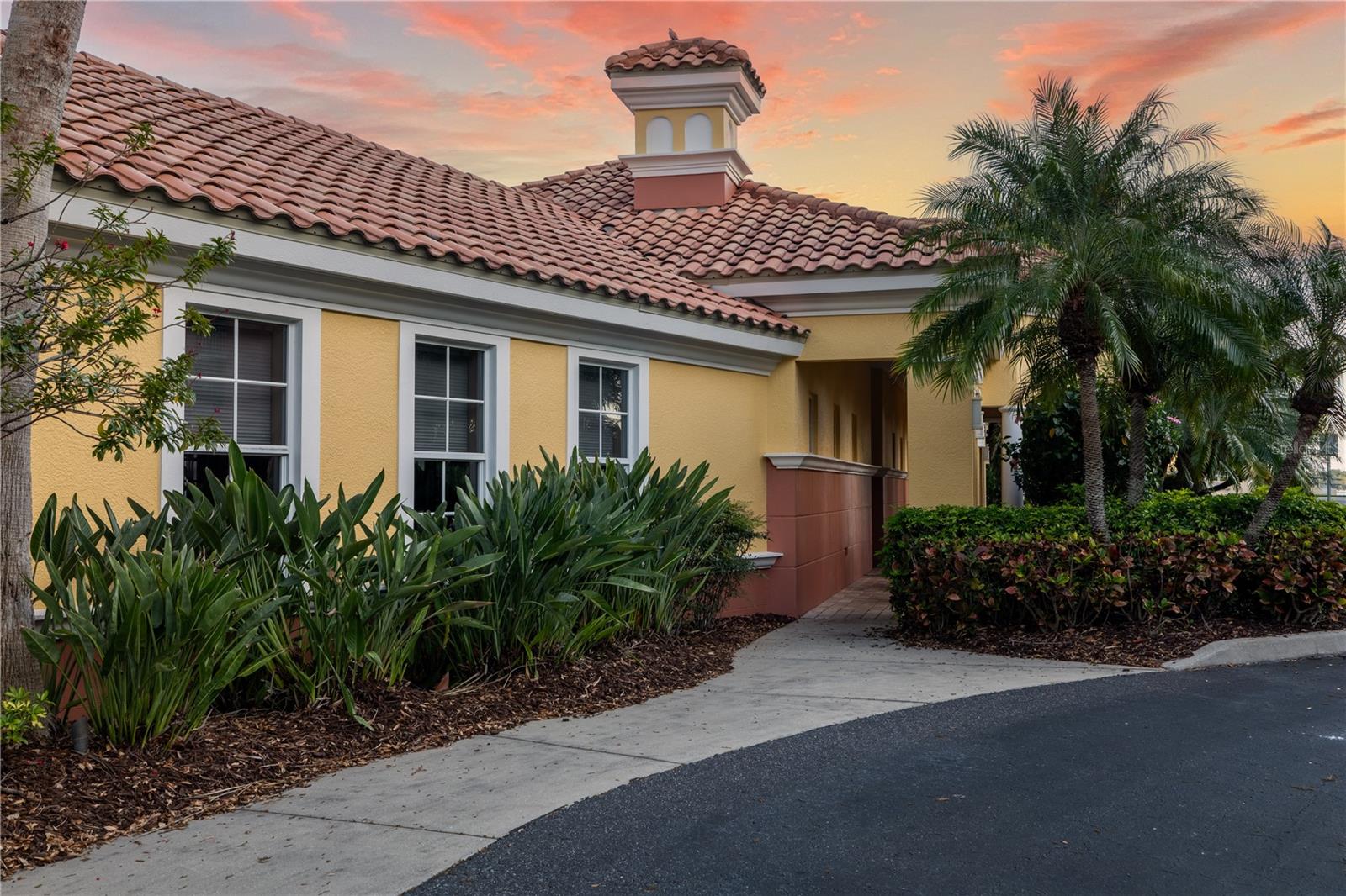 611 RIVIERA DUNES WAY #108