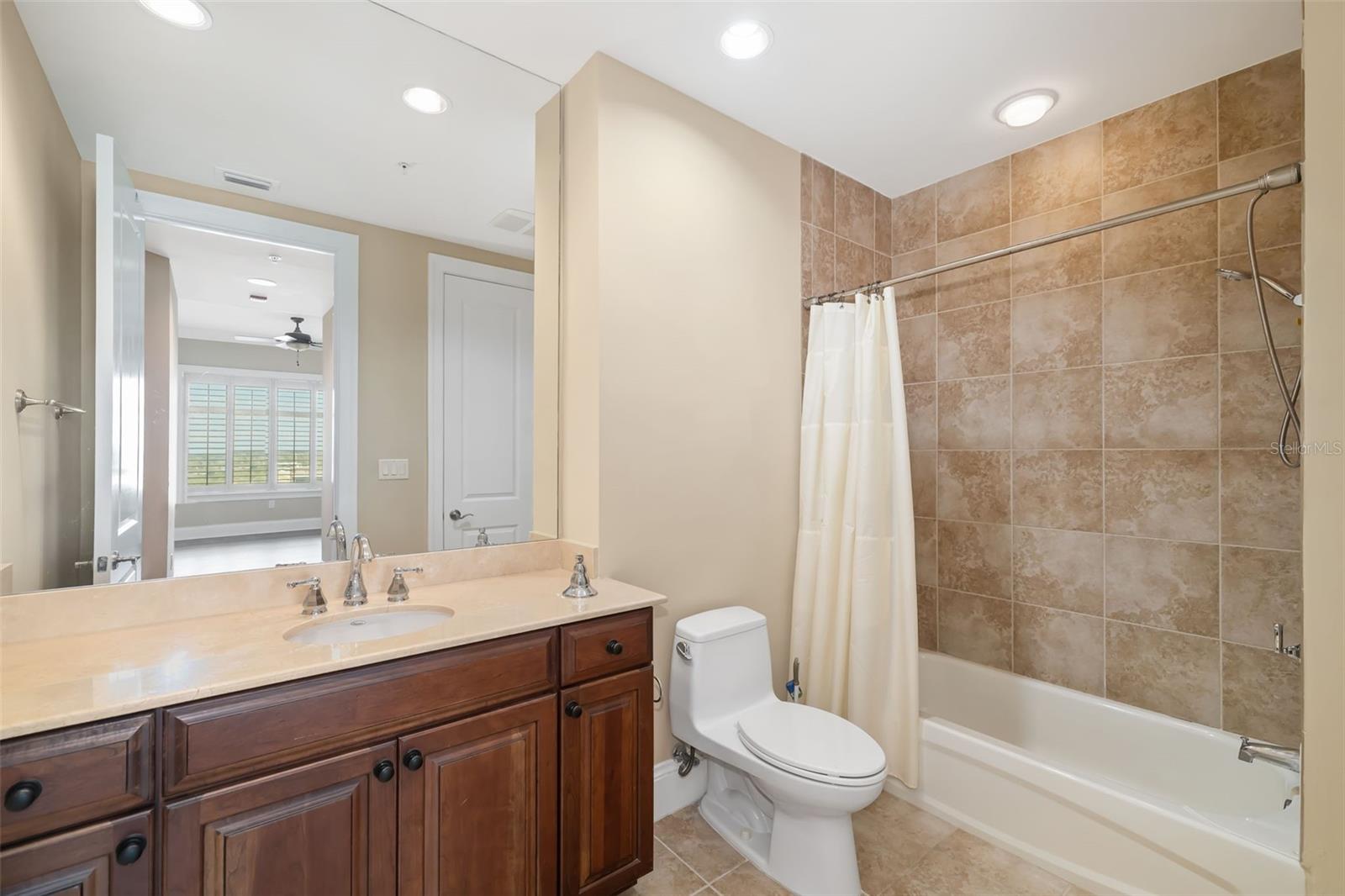 130 RIVIERA DUNES WAY #1201