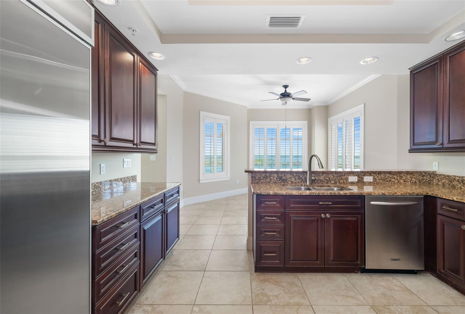 130 RIVIERA DUNES WAY #902