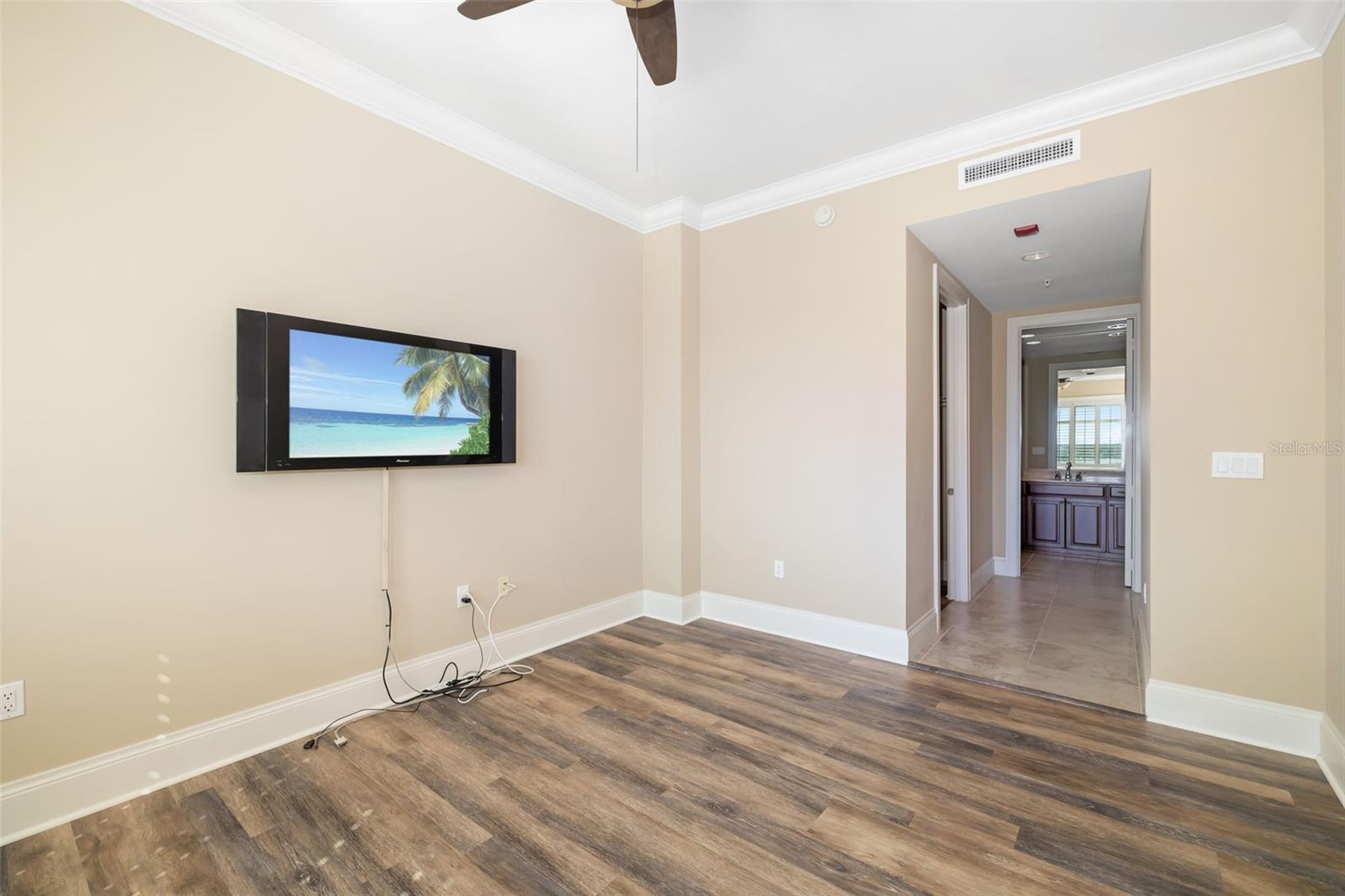 130 RIVIERA DUNES WAY #902