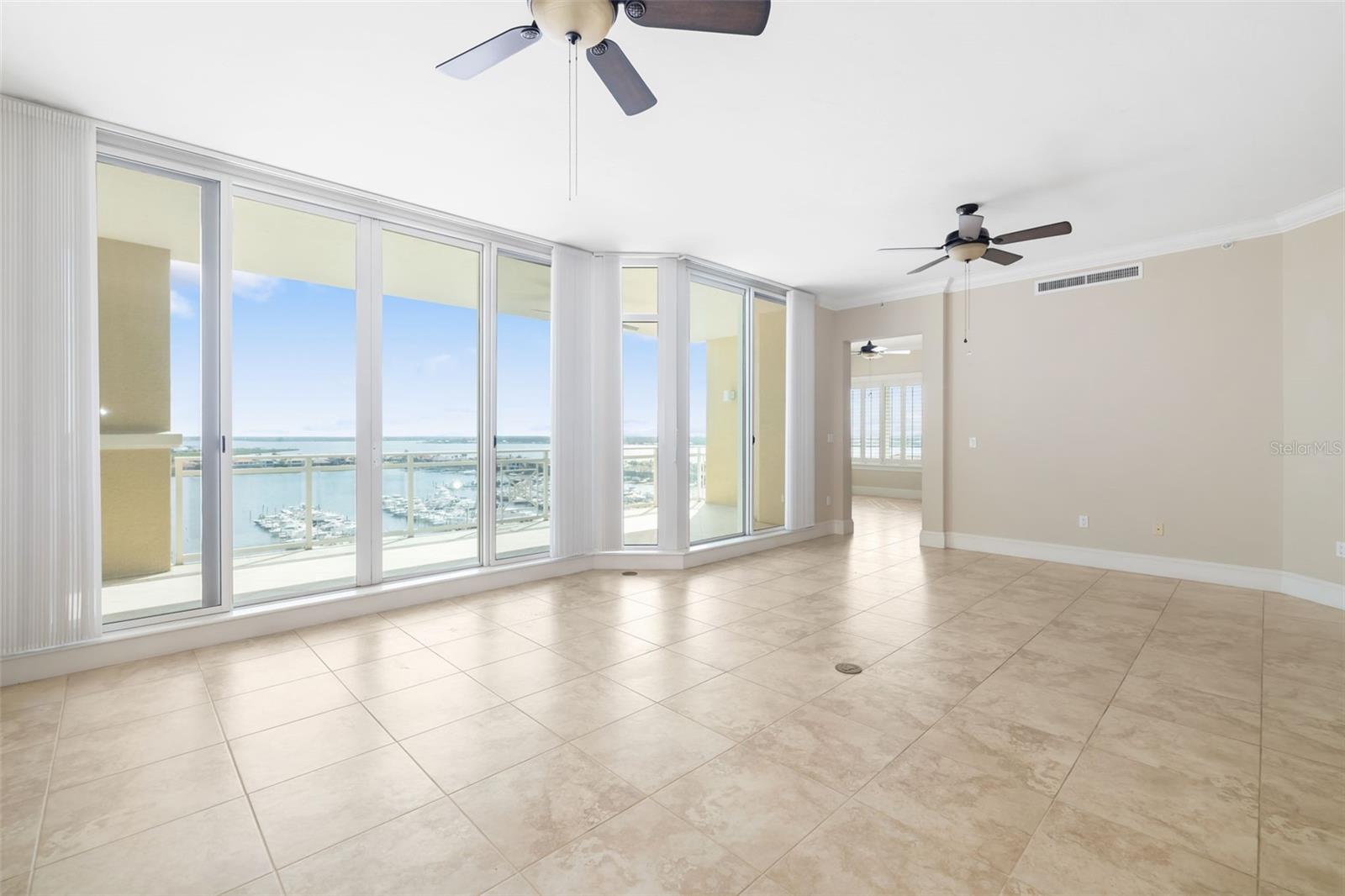 130 RIVIERA DUNES WAY #902