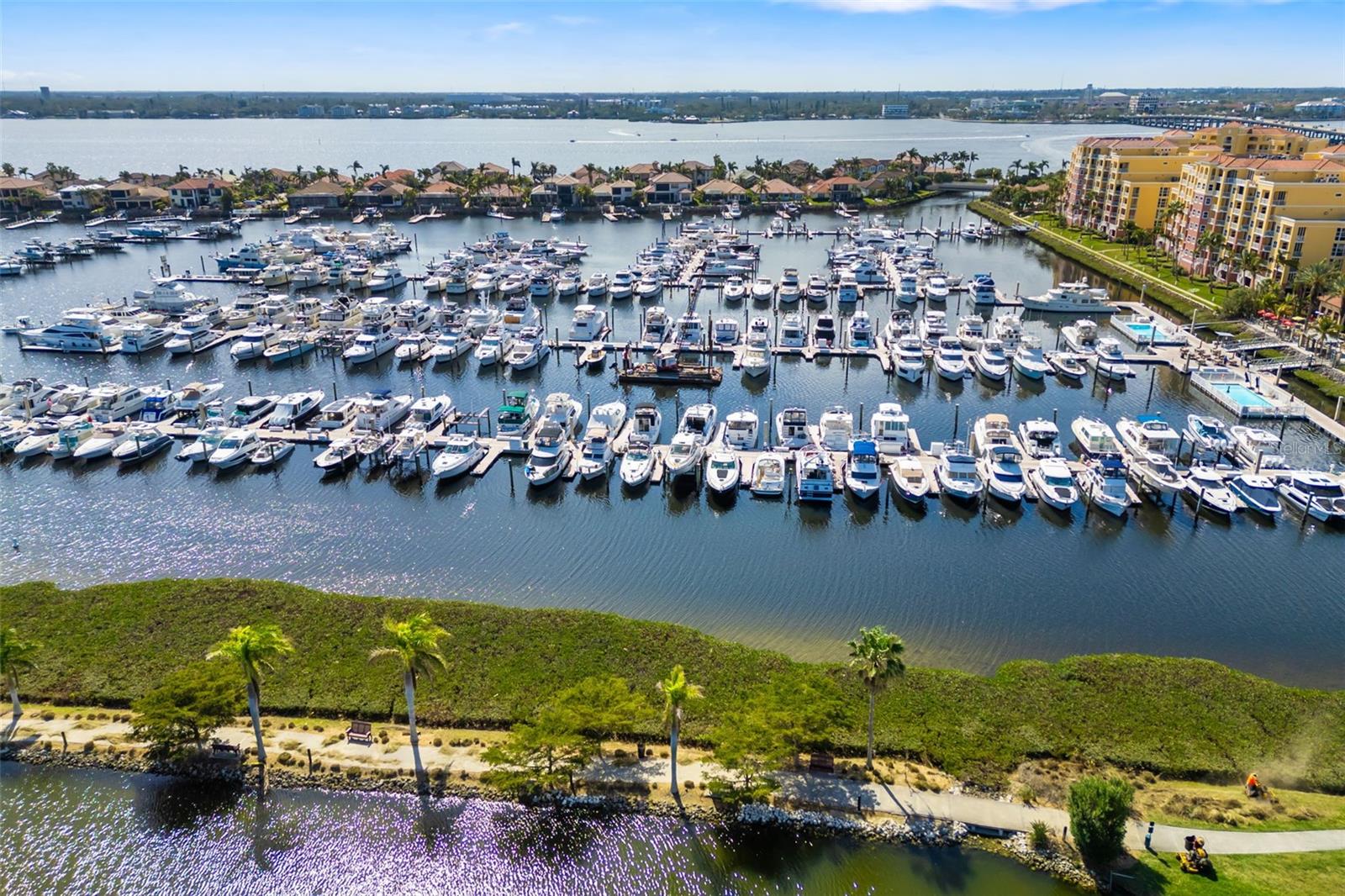 130 RIVIERA DUNES WAY #902