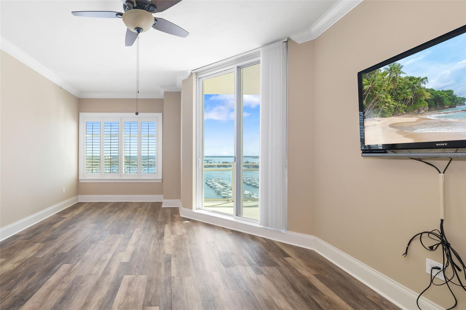 130 RIVIERA DUNES WAY #902