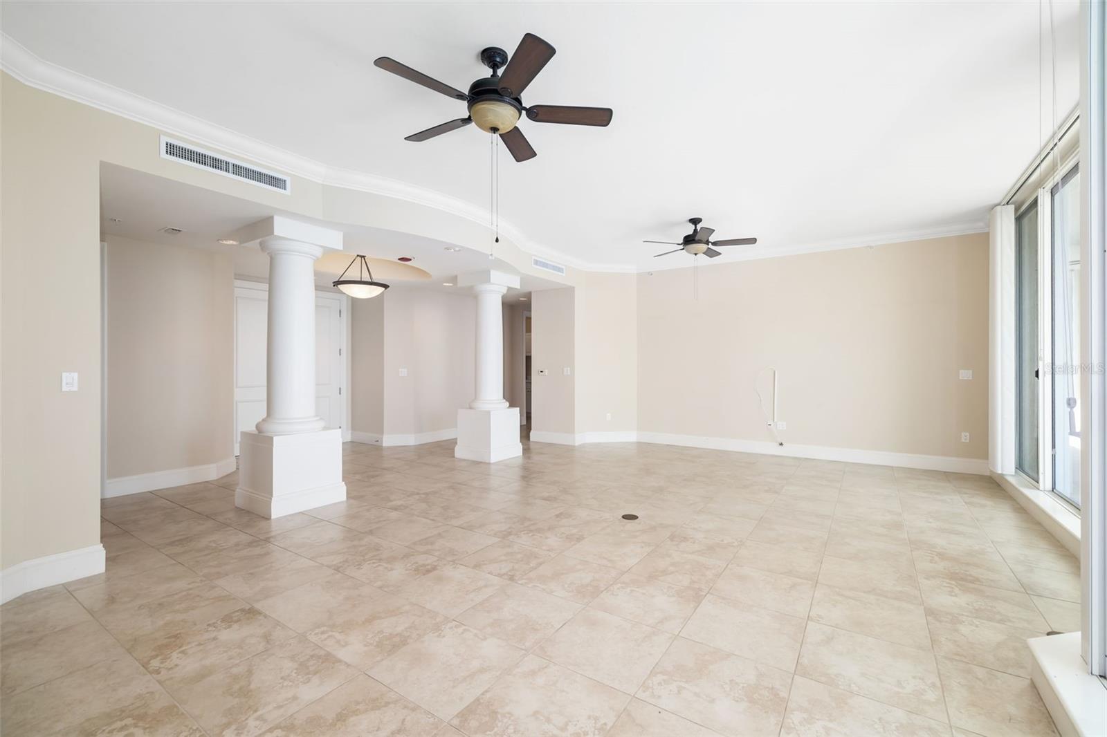 130 RIVIERA DUNES WAY #902