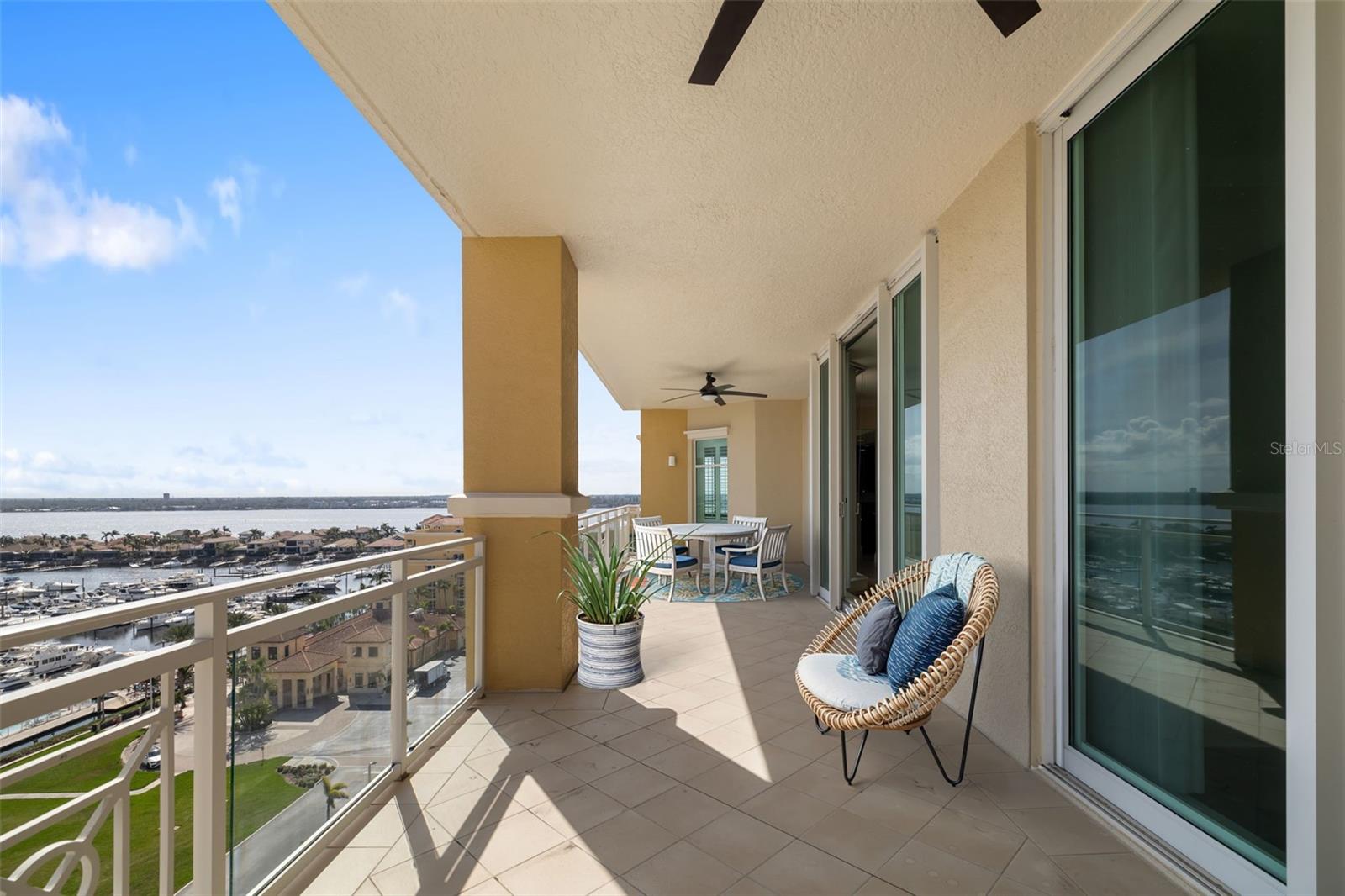 130 RIVIERA DUNES WAY #902