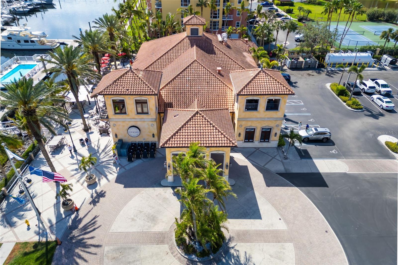 130 RIVIERA DUNES WAY #902