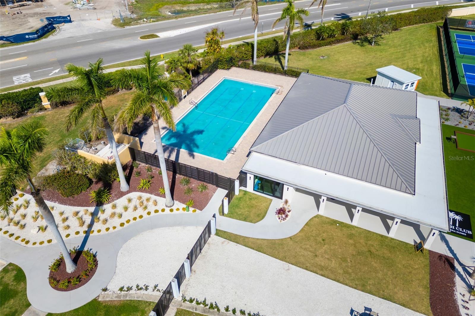 130 RIVIERA DUNES WAY #902