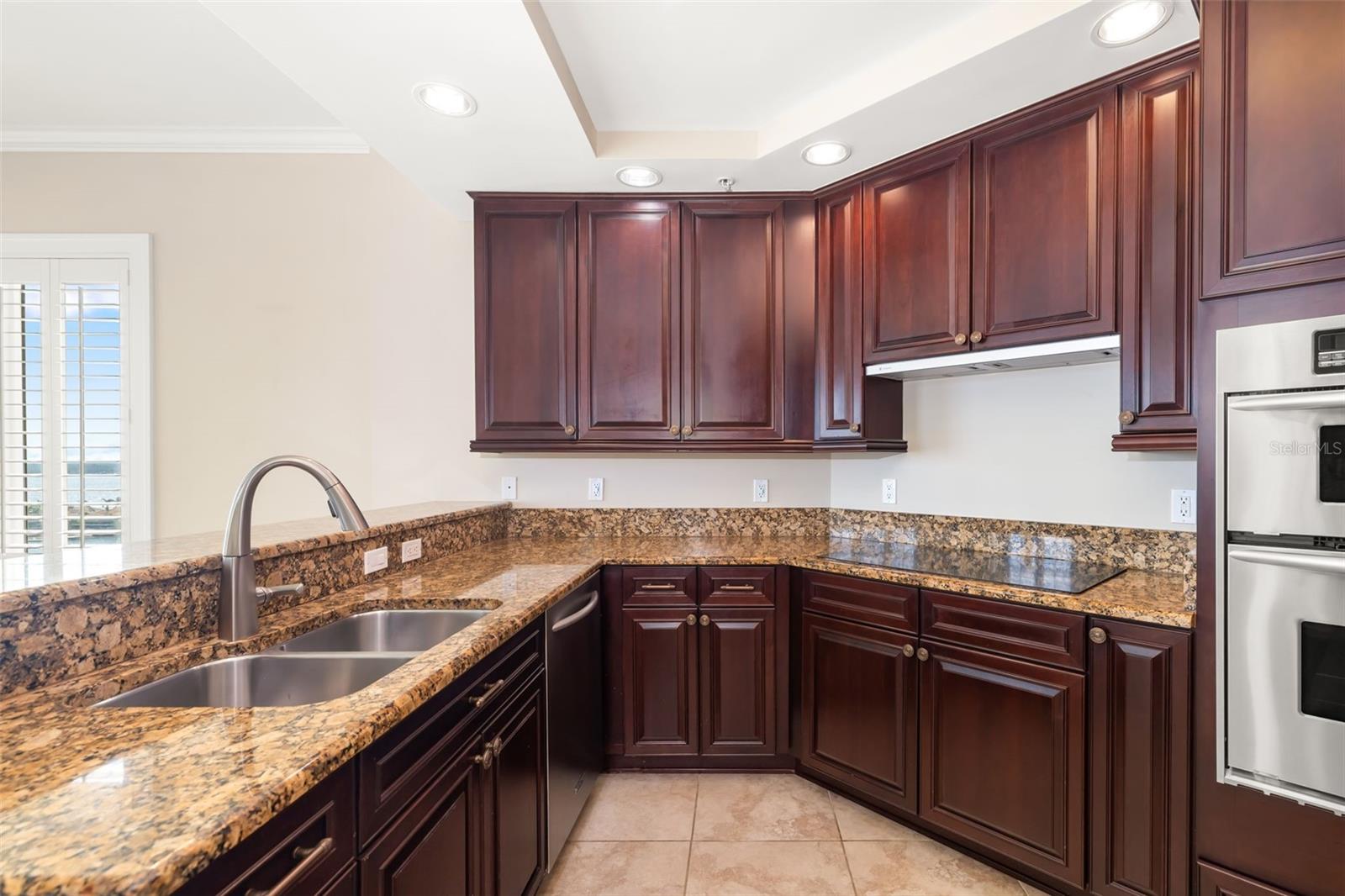 130 RIVIERA DUNES WAY #902
