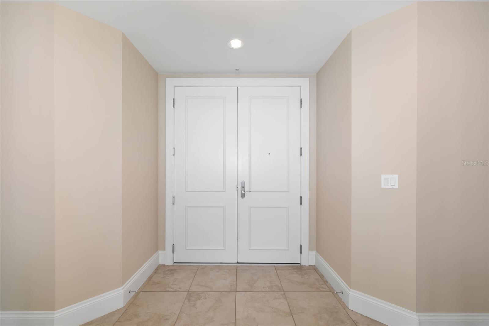 130 RIVIERA DUNES WAY #902