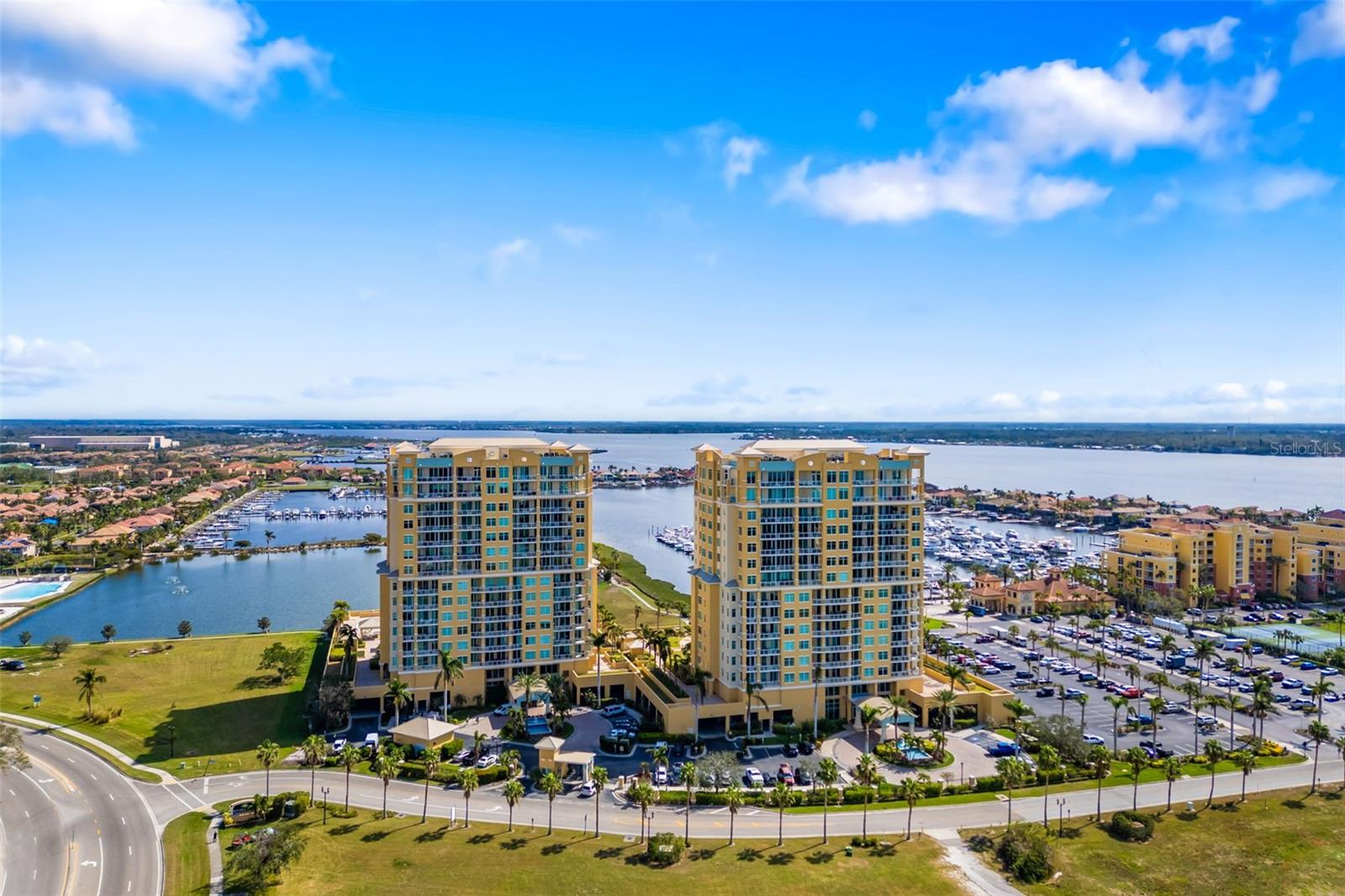 130 RIVIERA DUNES WAY #902