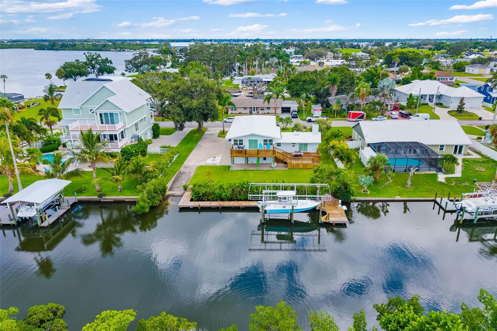 4218 POMPANO LN