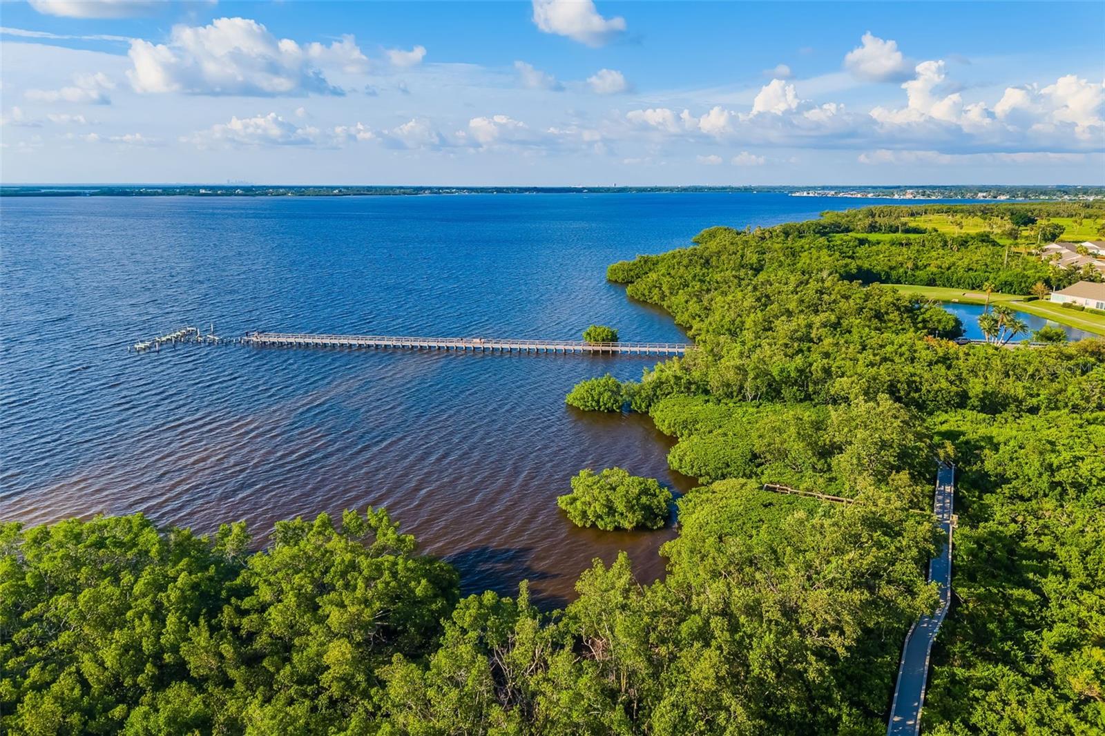 2608 EDGEWATER CT