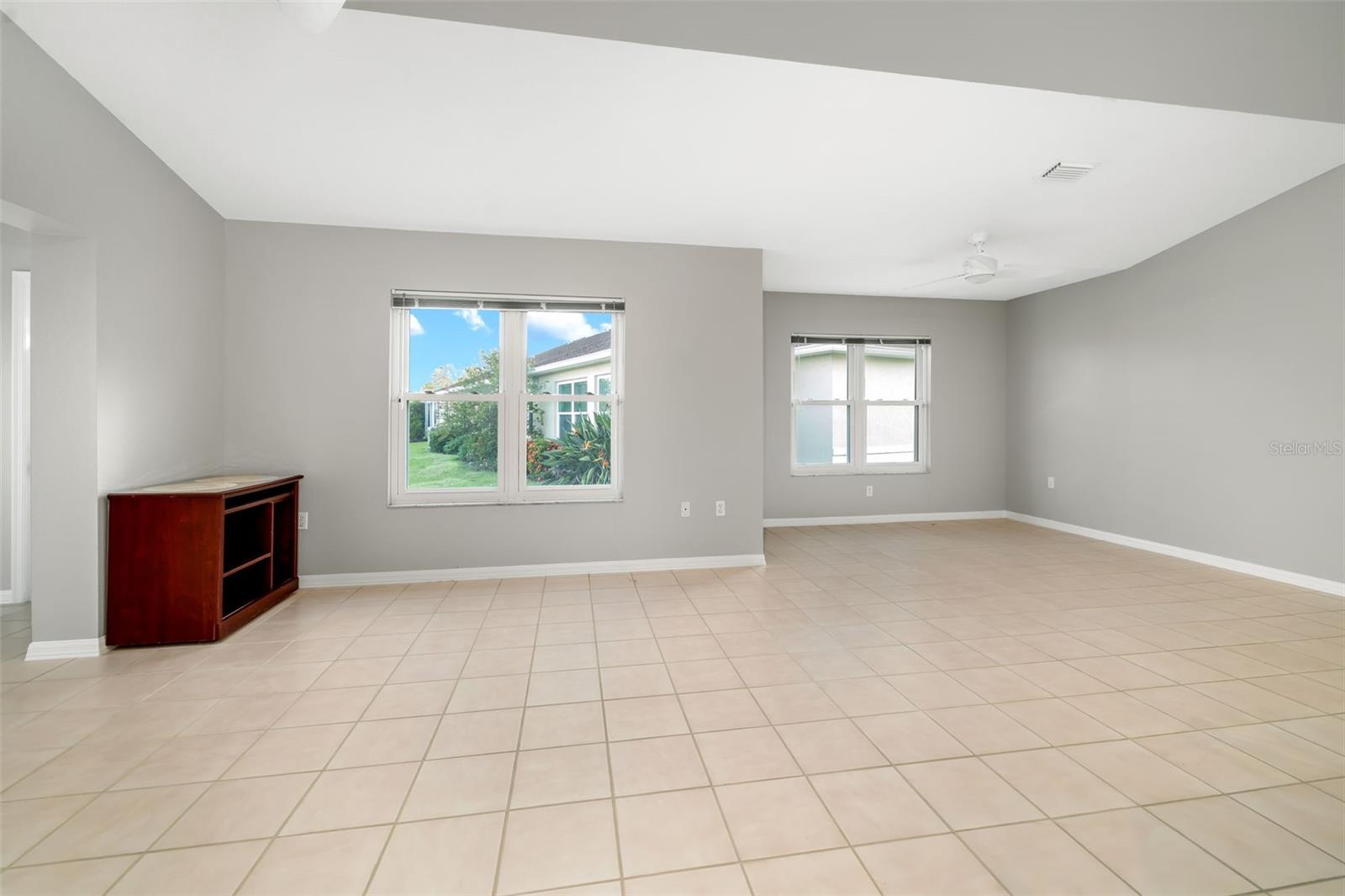 2608 EDGEWATER CT