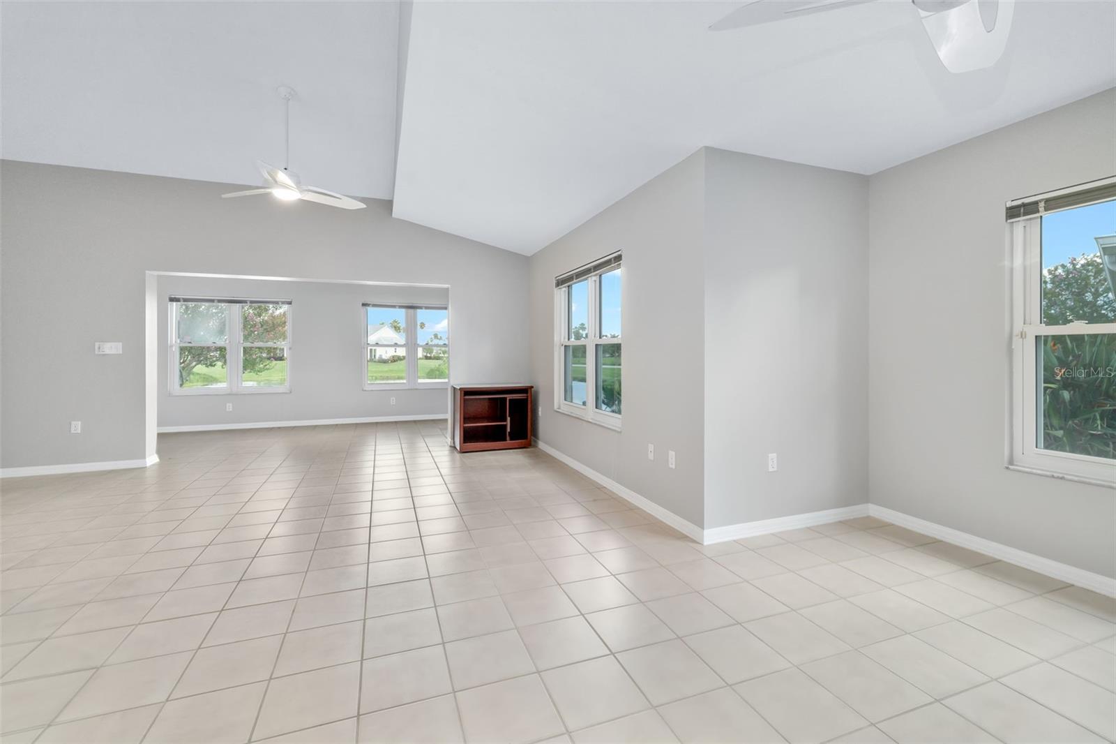 2608 EDGEWATER CT
