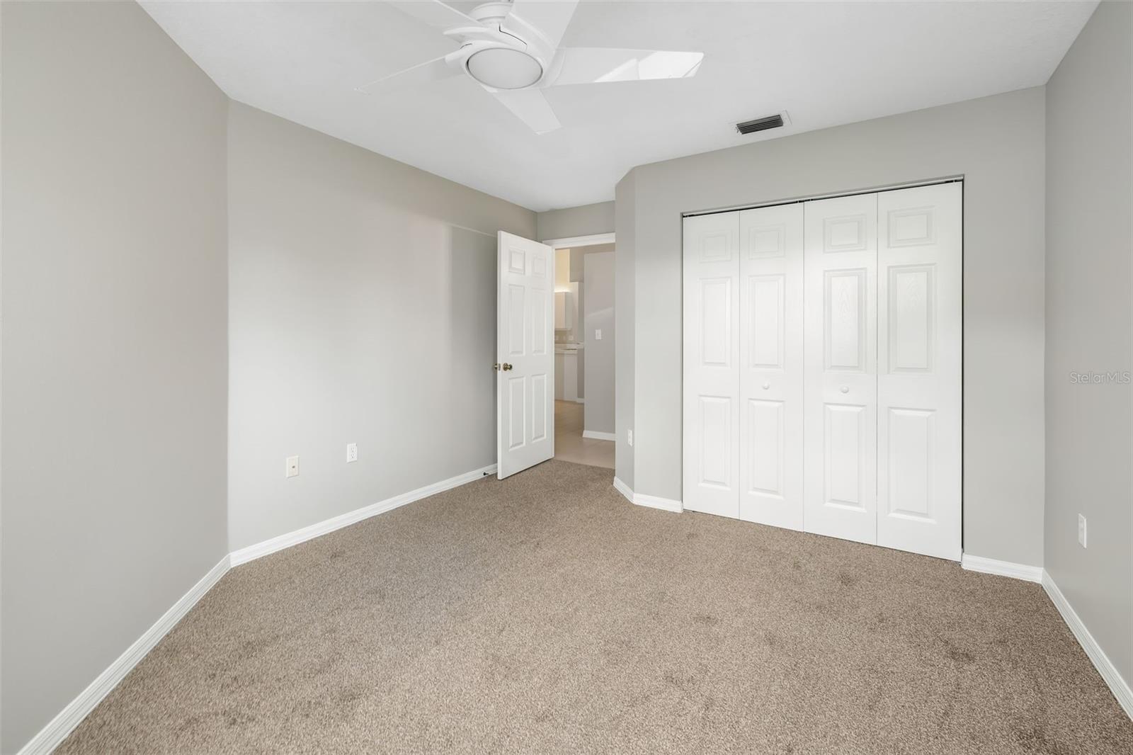 2608 EDGEWATER CT