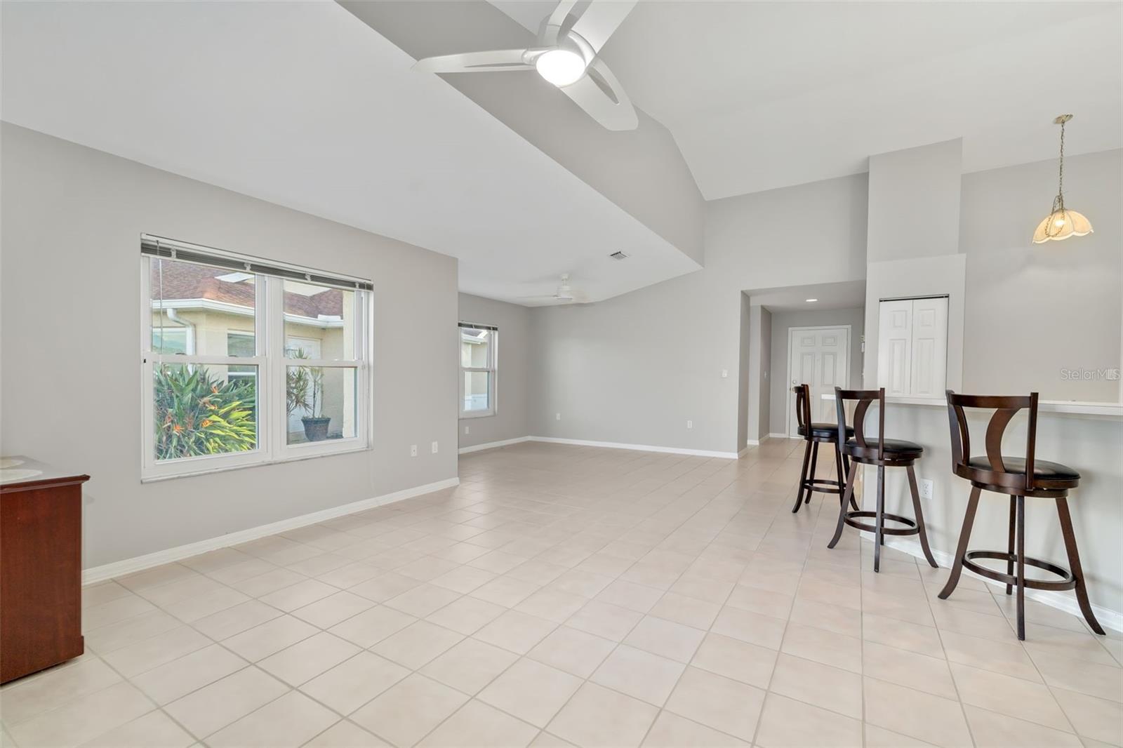 2608 EDGEWATER CT