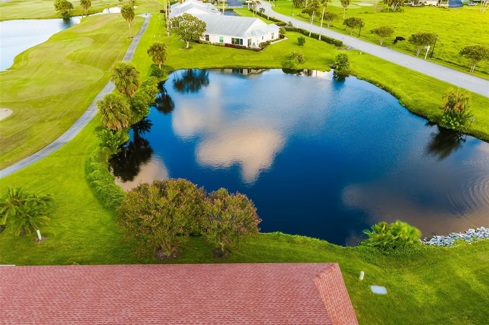 2608 EDGEWATER CT