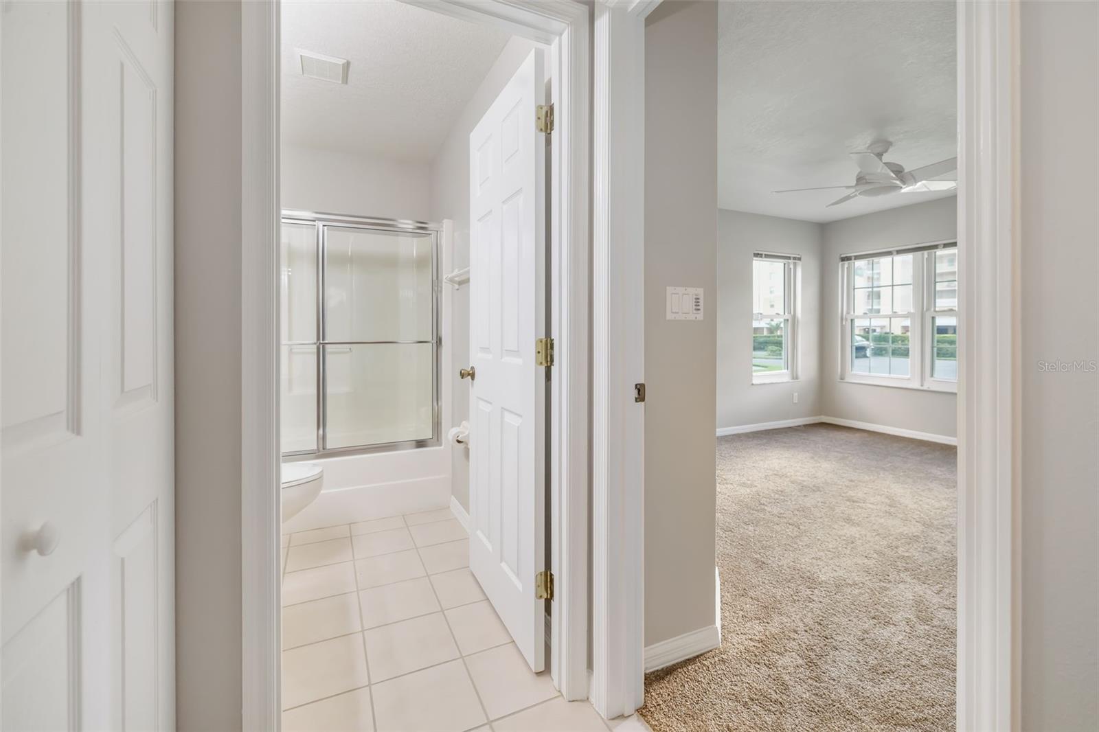 2608 EDGEWATER CT