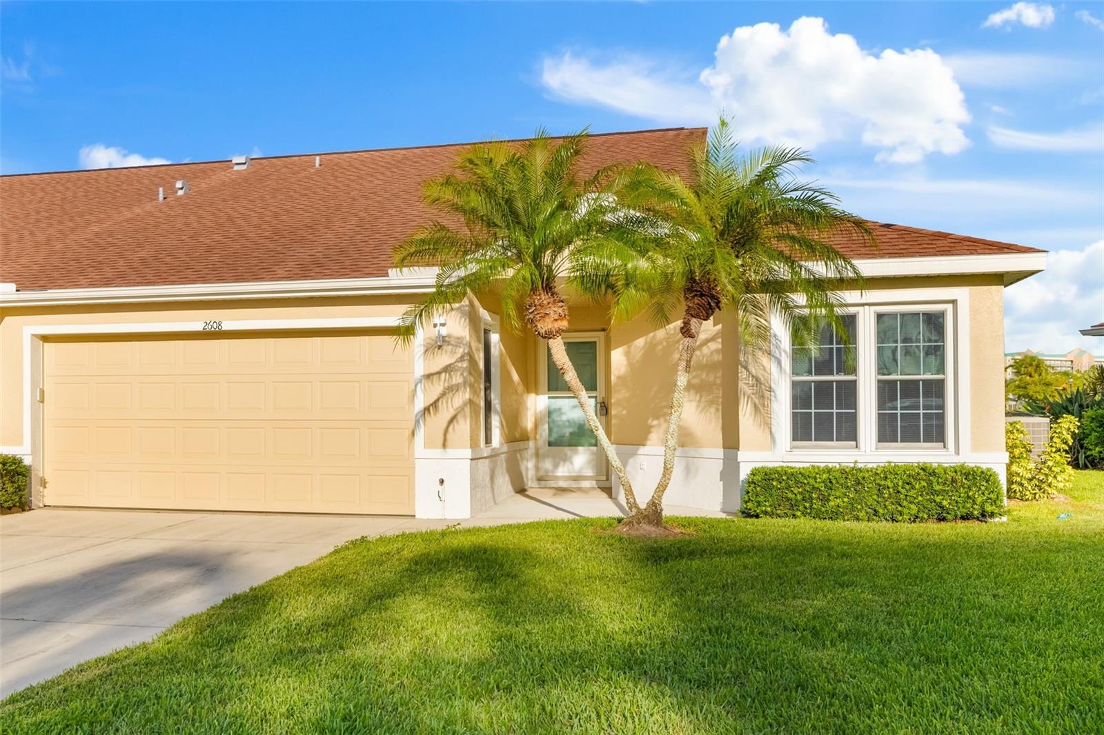 2608 EDGEWATER CT