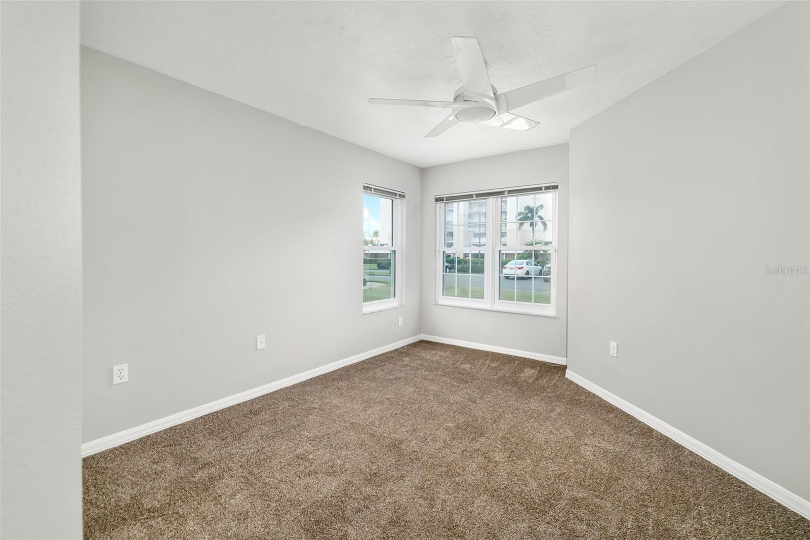 2608 EDGEWATER CT