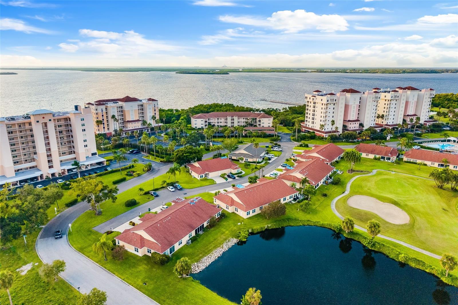 2608 EDGEWATER CT
