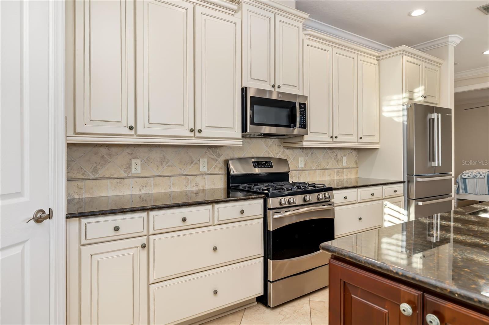 12729 DEL CORSO LOOP