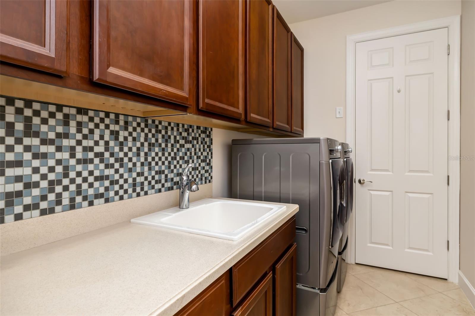 12729 DEL CORSO LOOP