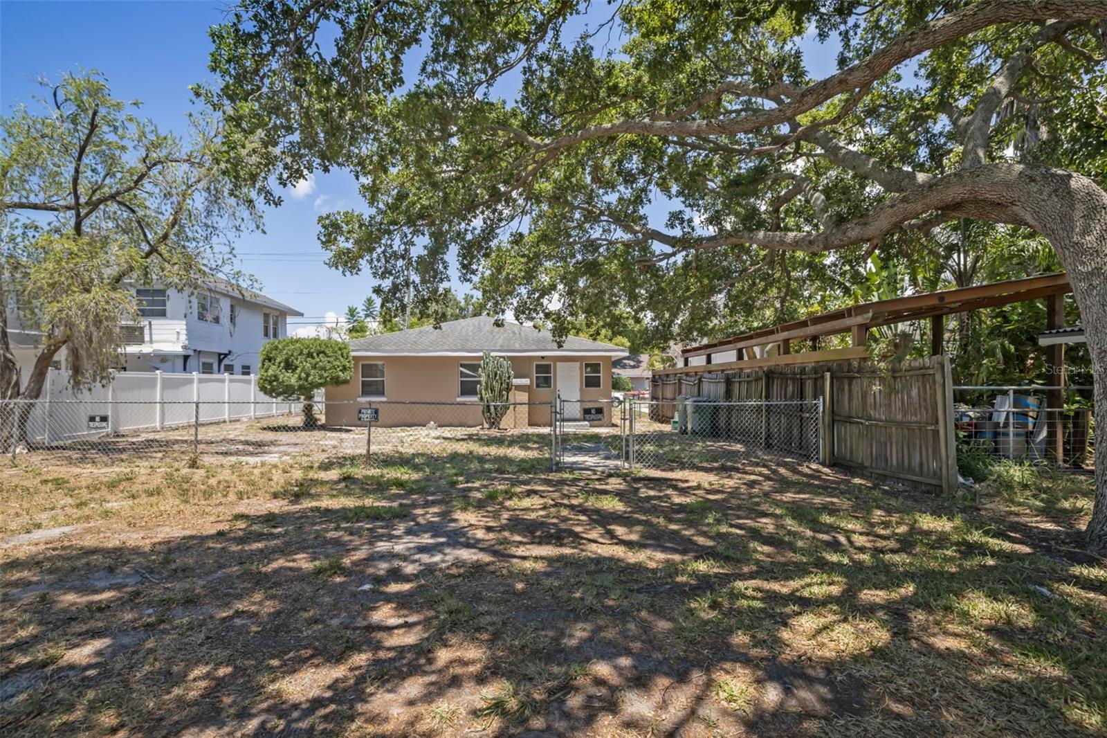 808 26TH ST W