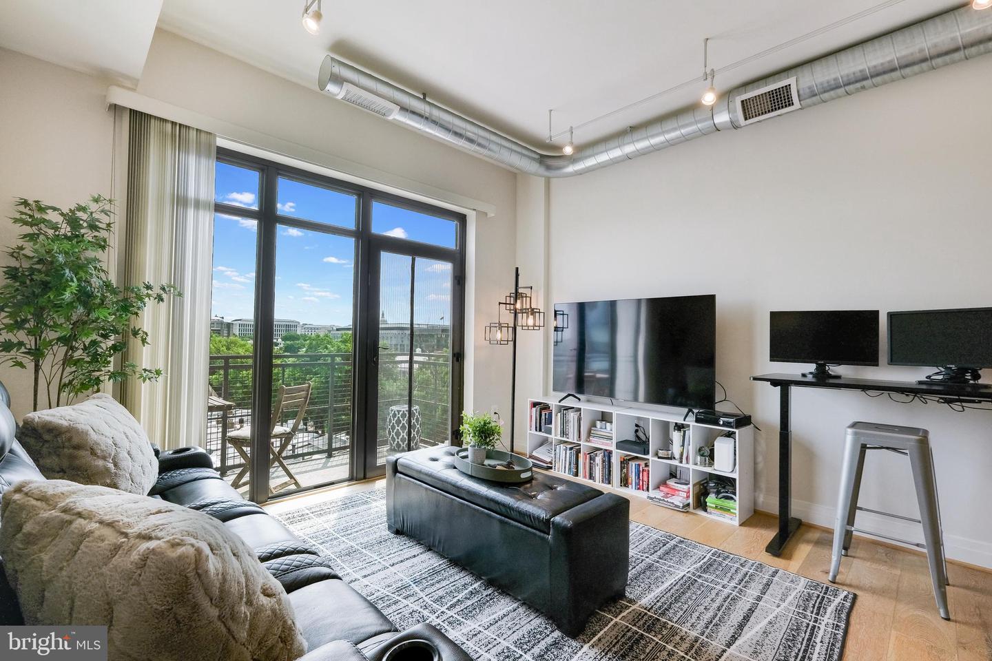 301 H STREET NE Unit: 603