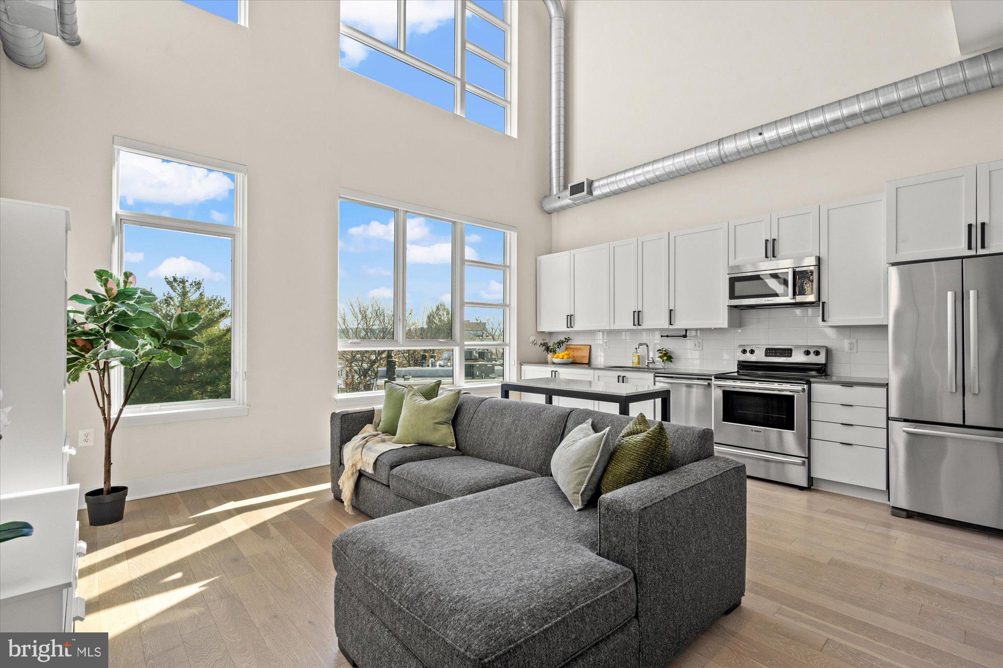 732 15th STREET SE Unit: 6