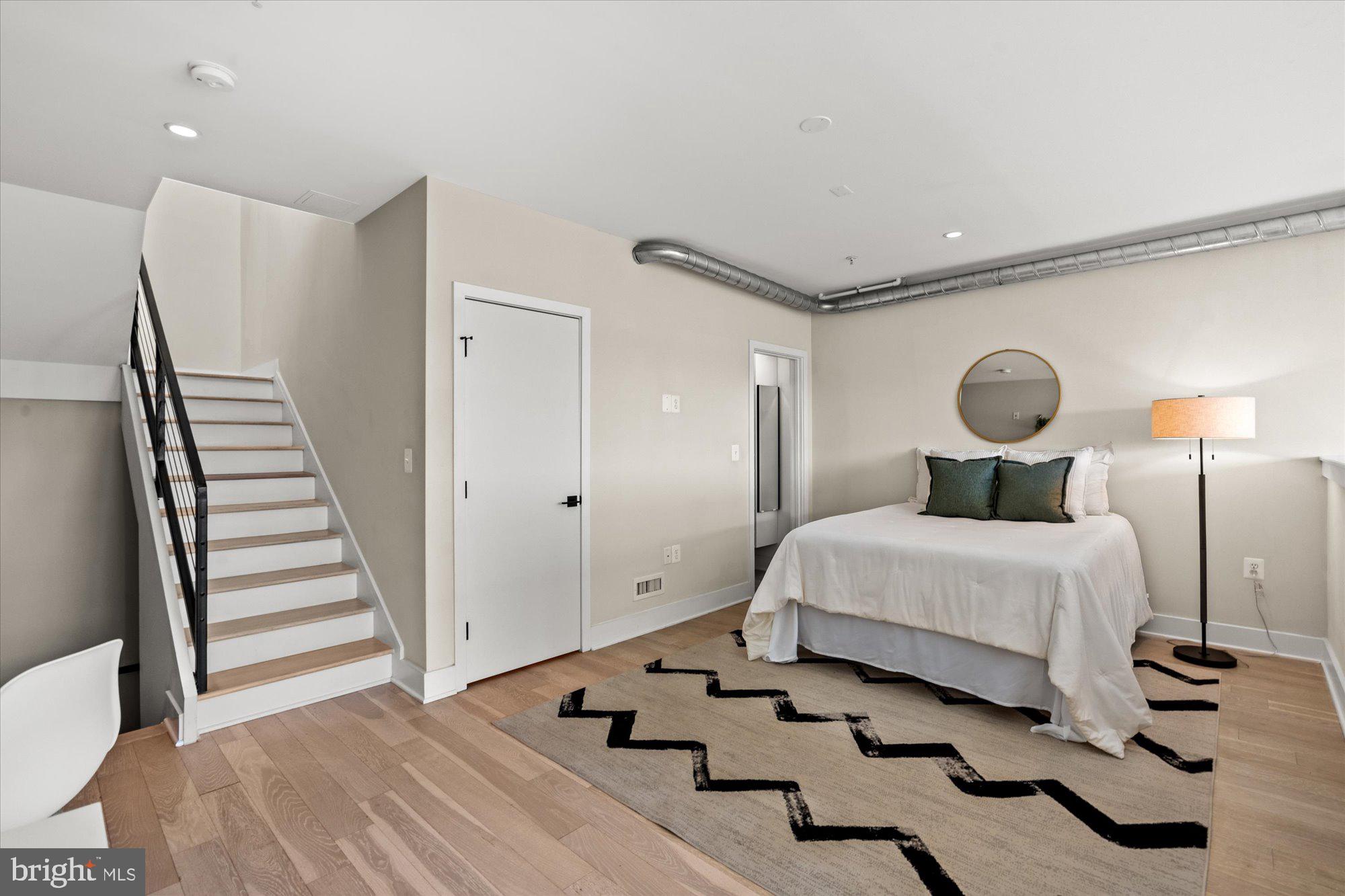 732 15th STREET SE Unit: 6