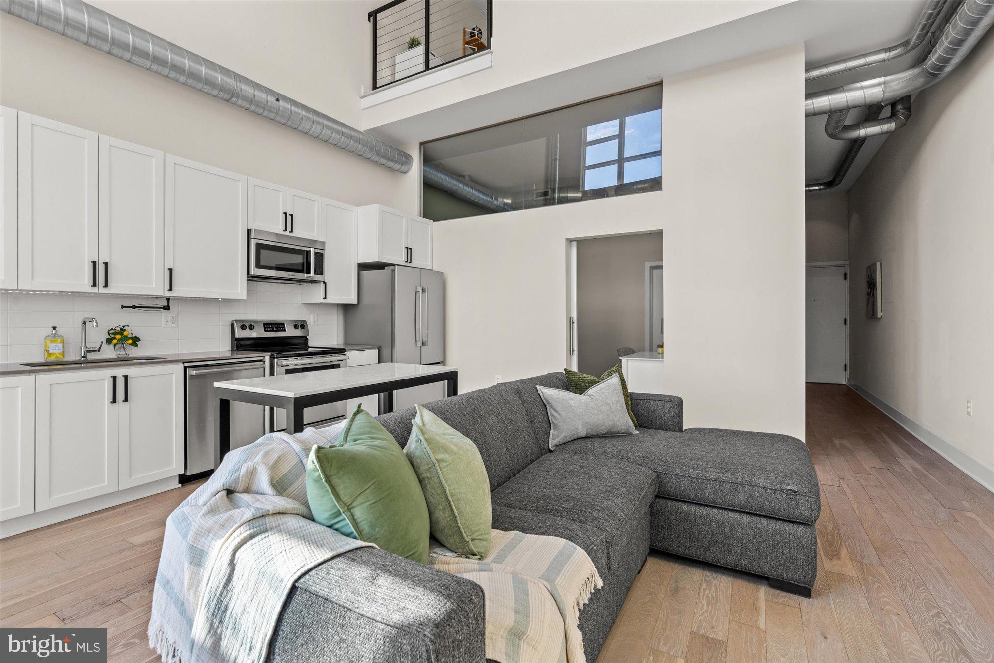 732 15th STREET SE Unit: 6