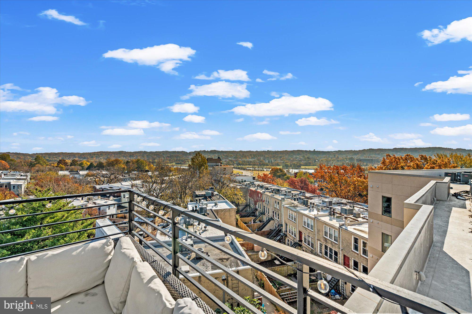 732 15th STREET SE Unit: 6