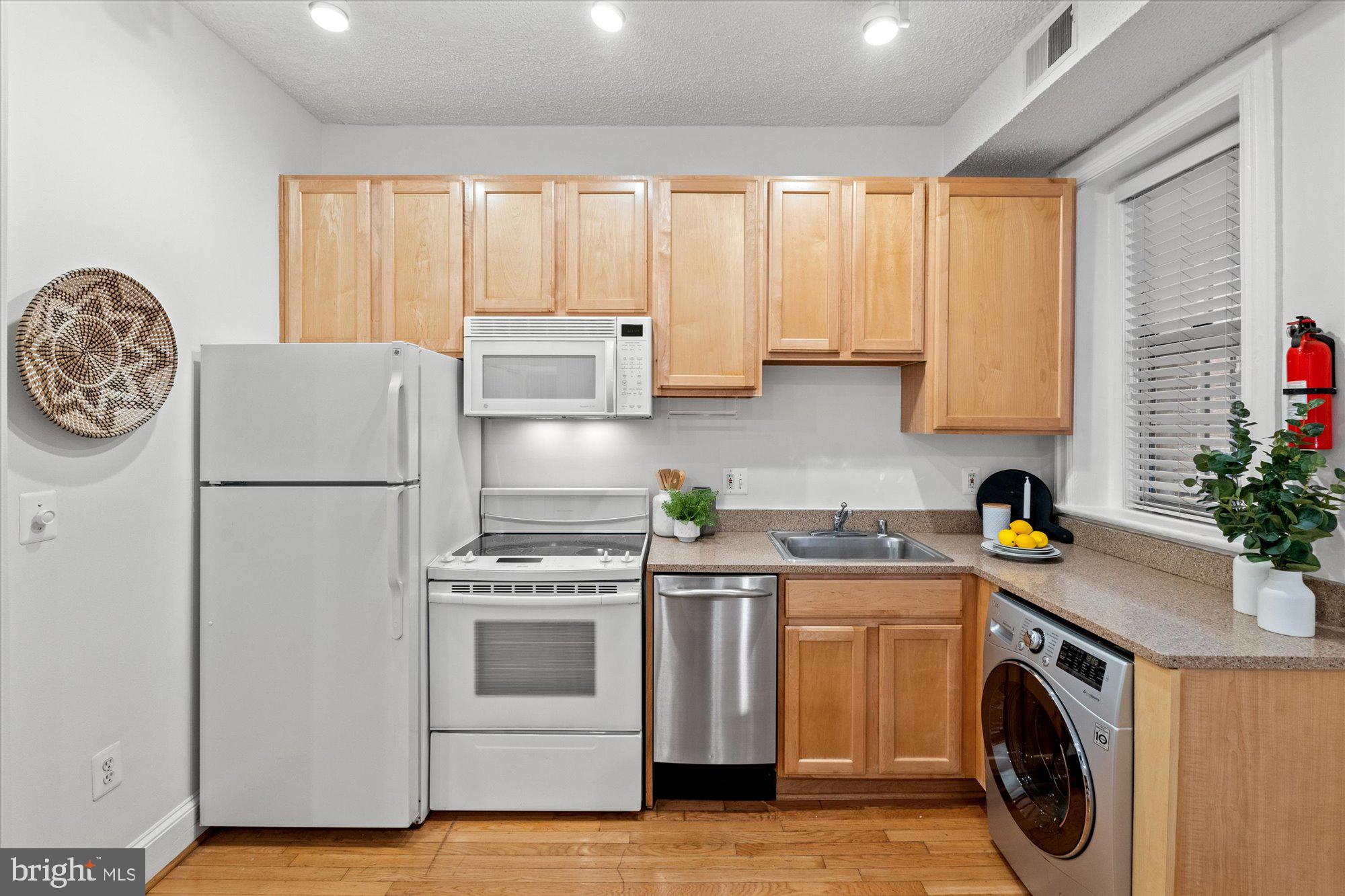 1401 Columbia Rd NW #109