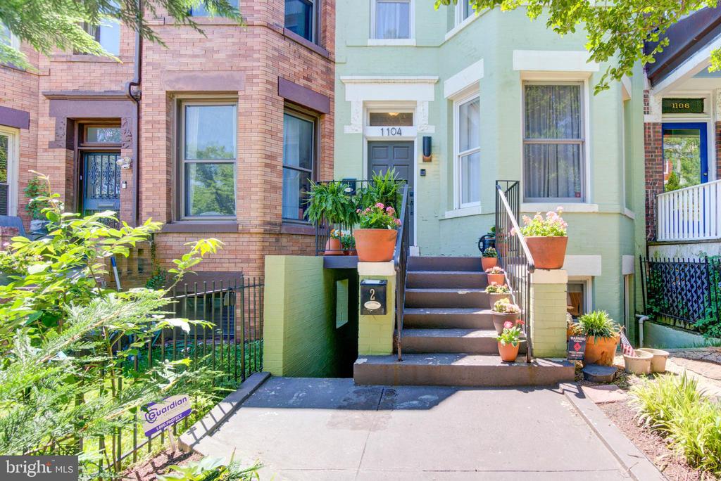 1104 Euclid St NW #2
