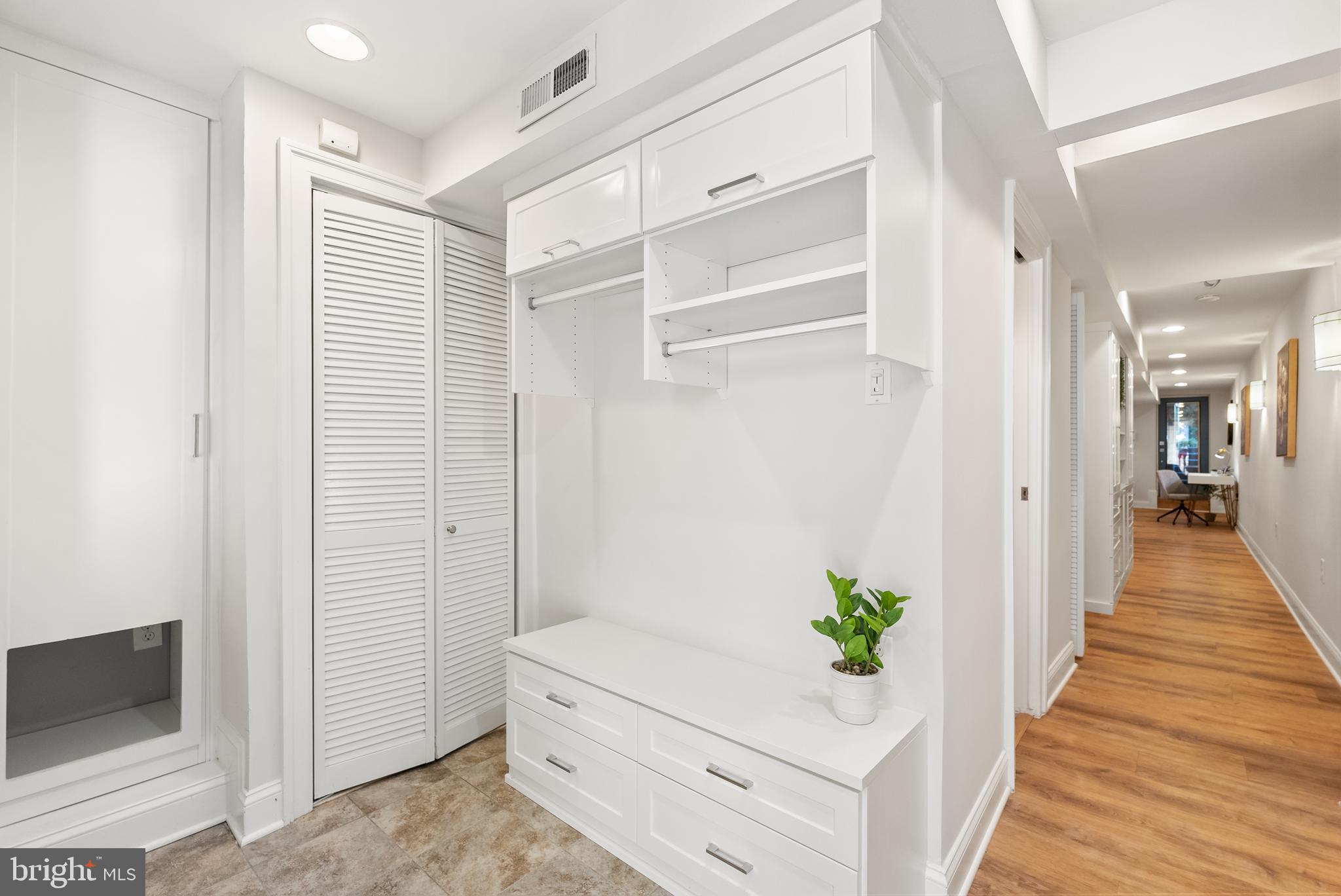 1104 Euclid St NW #2