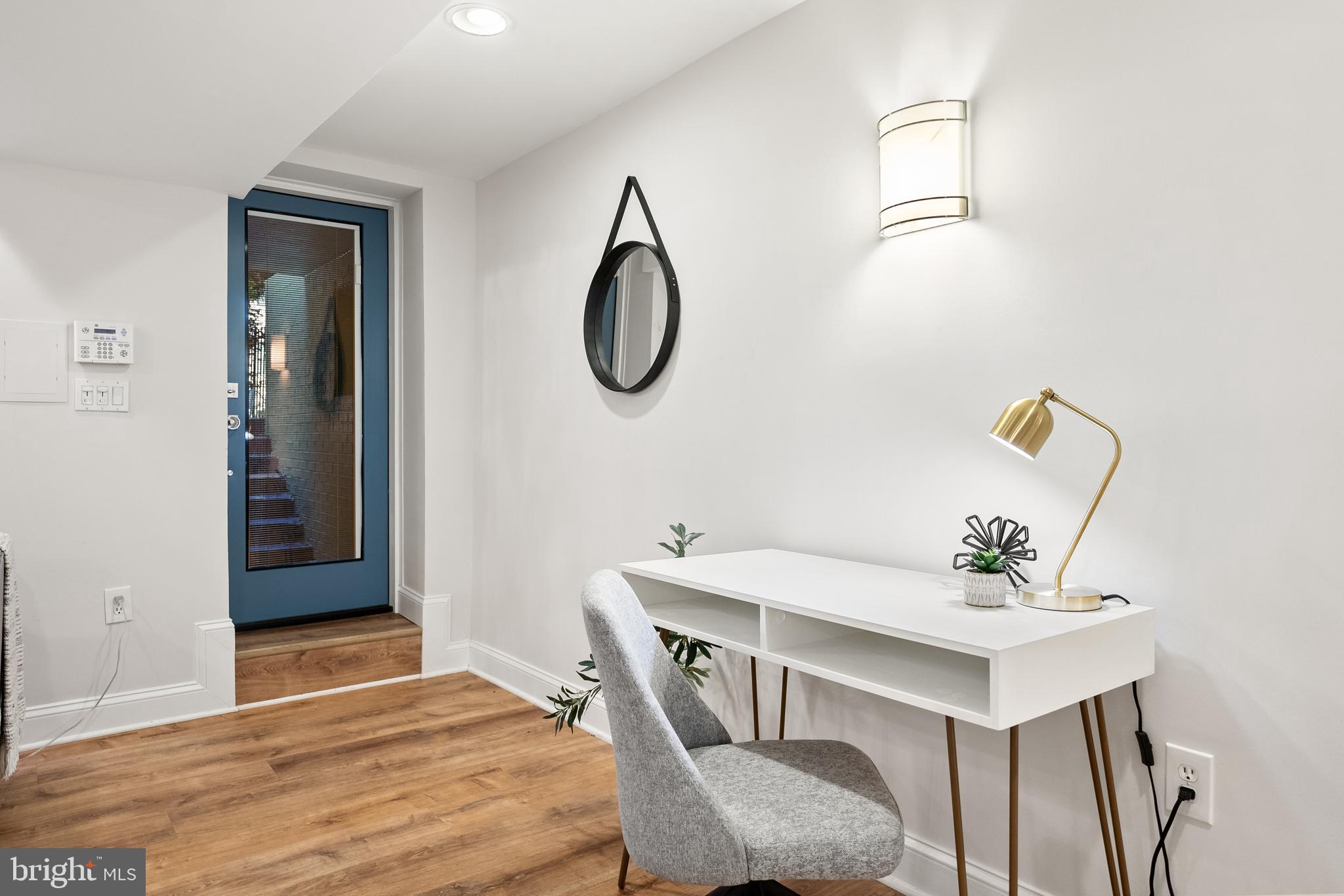 1104 Euclid St NW #2
