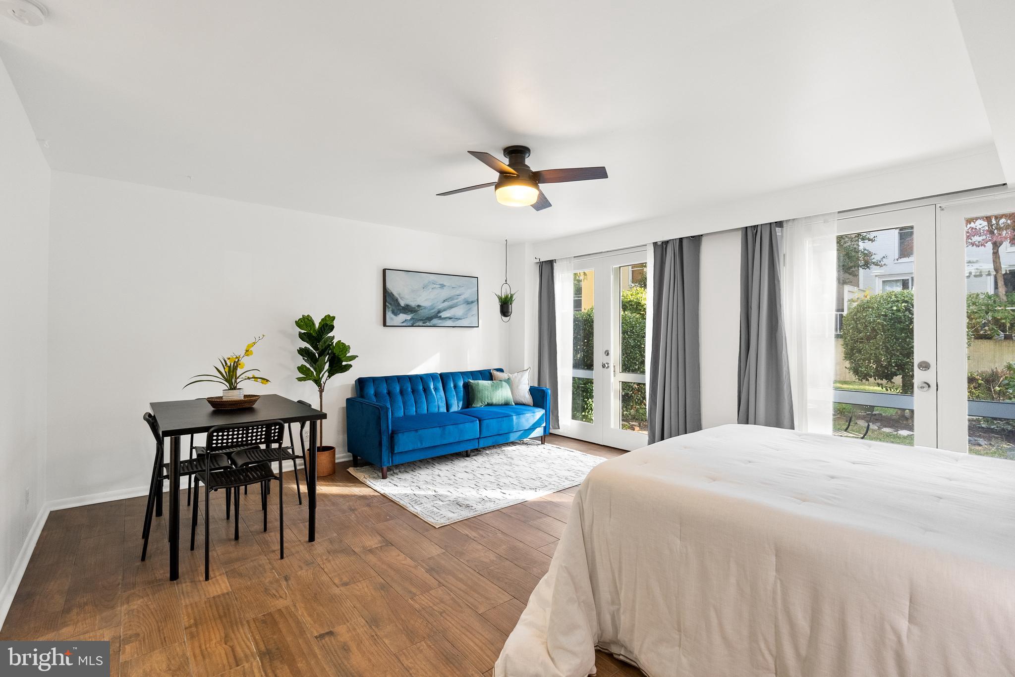 255 G St SW #111