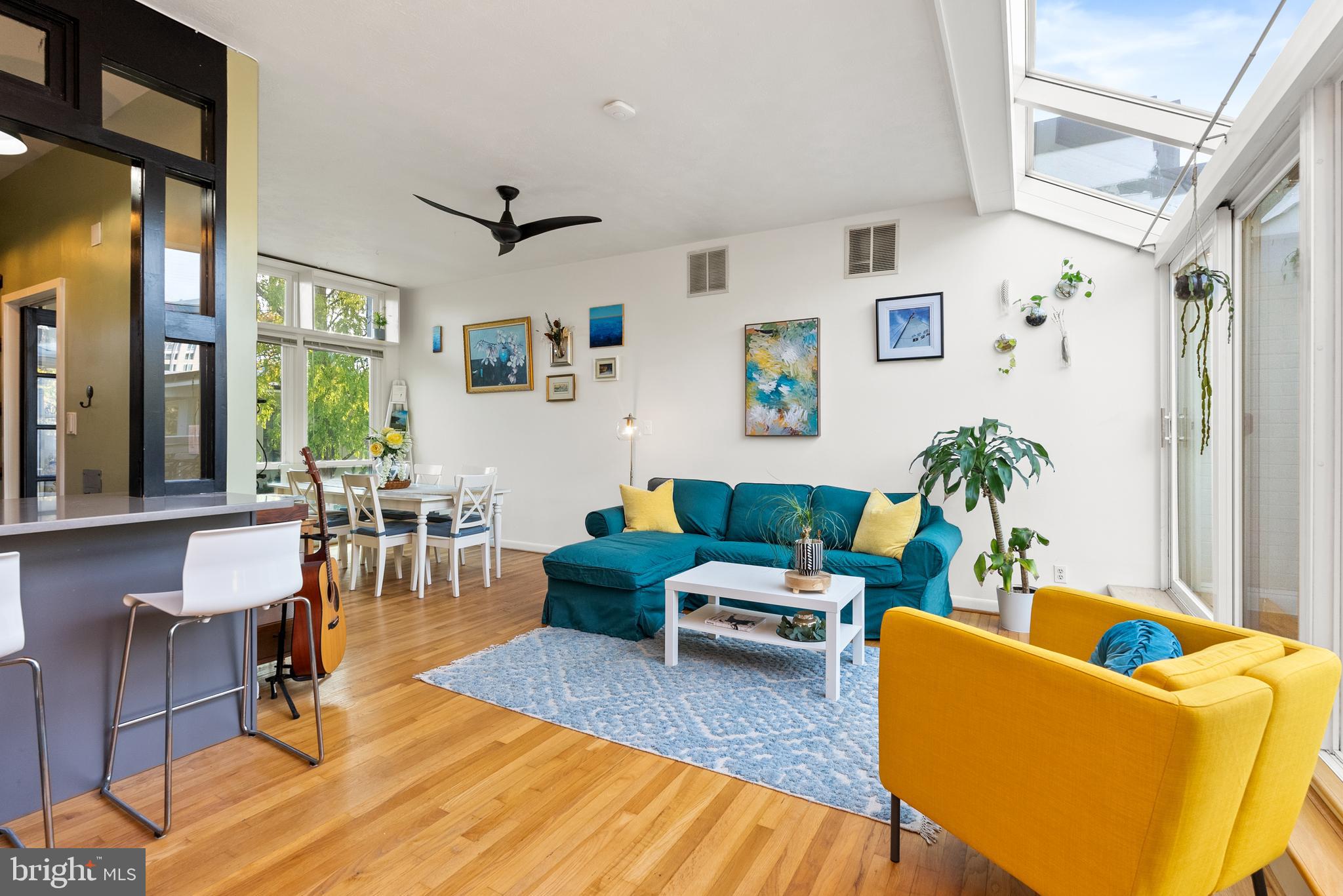 255 G St SW #111