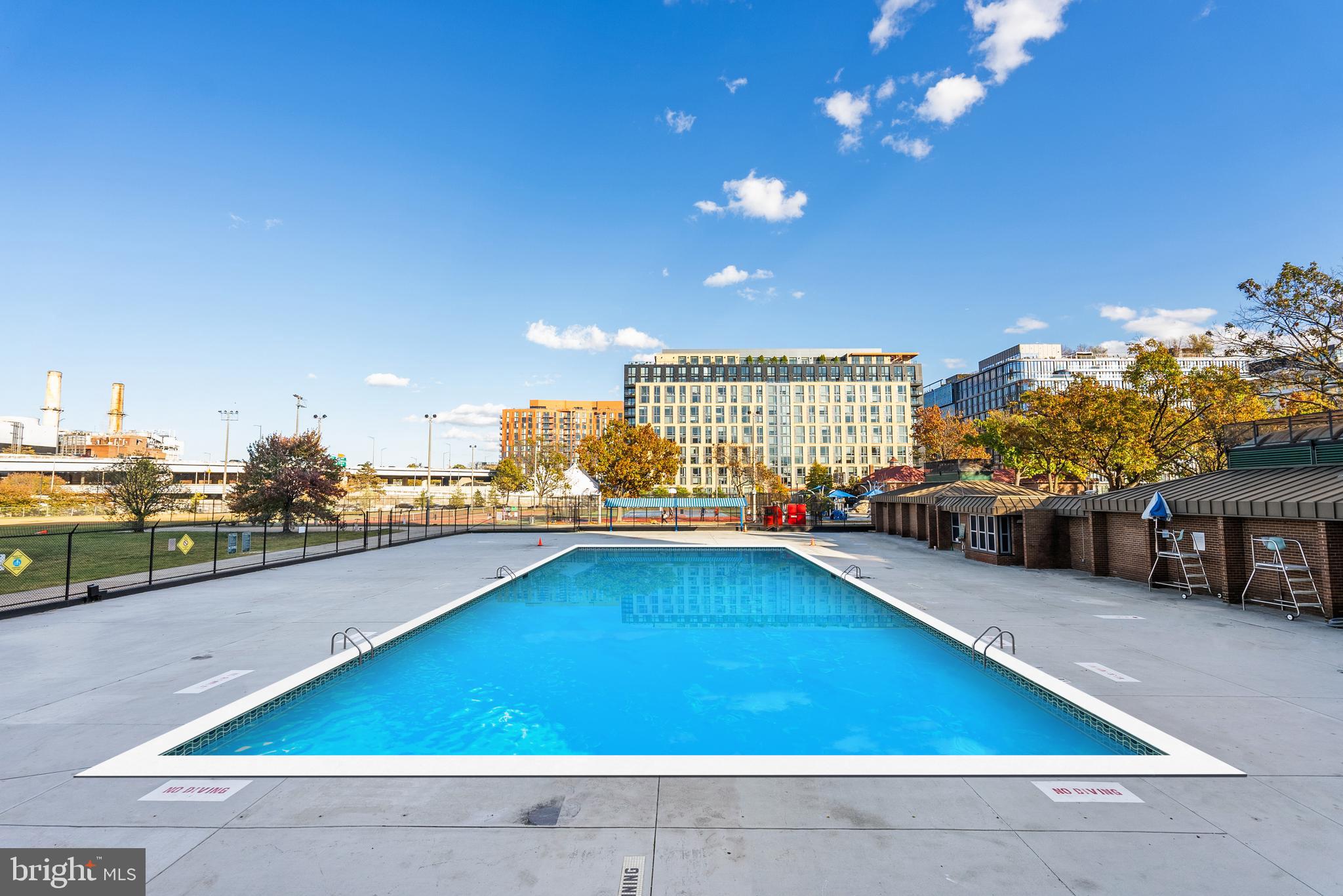 255 G St SW #111