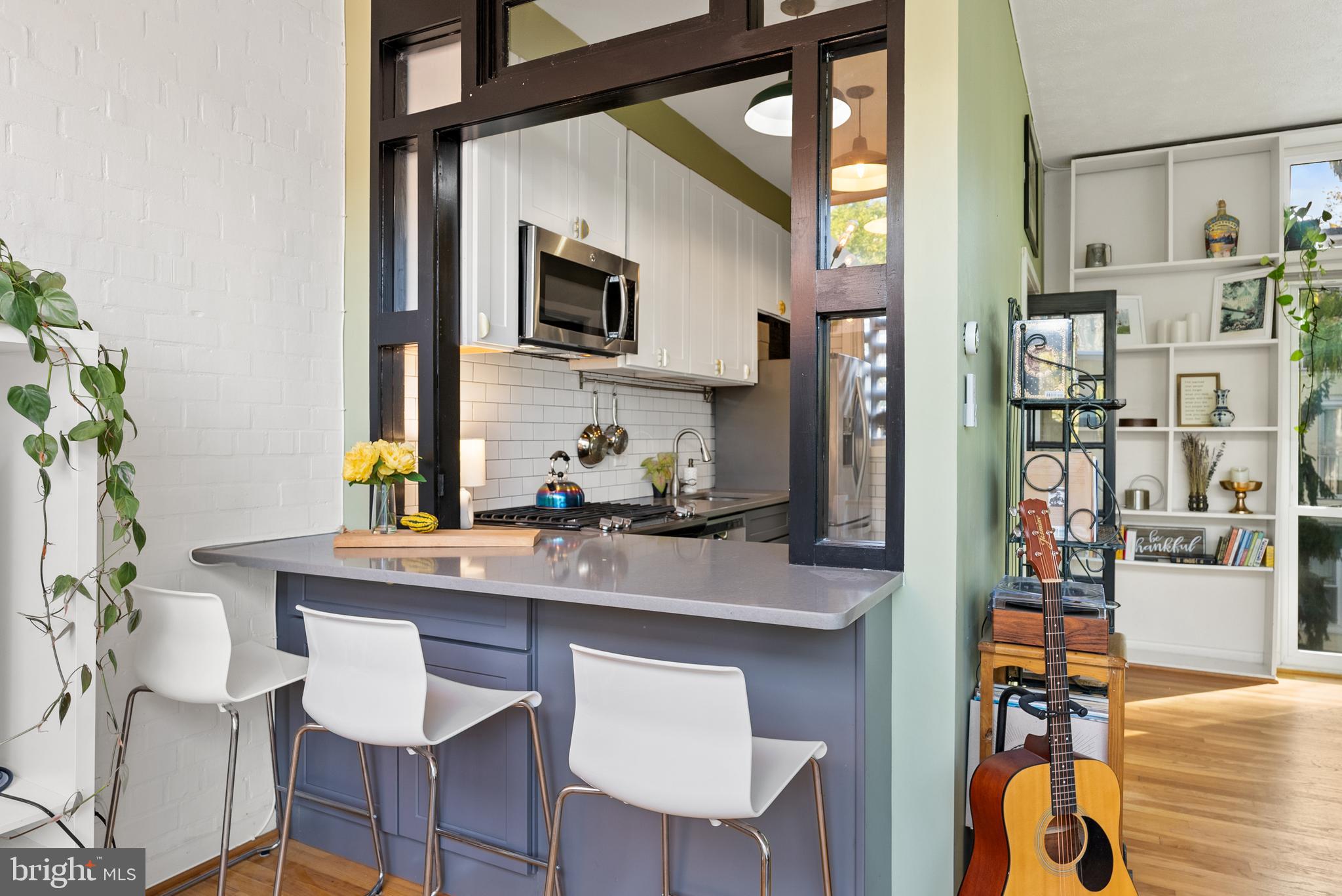 255 G St SW #111