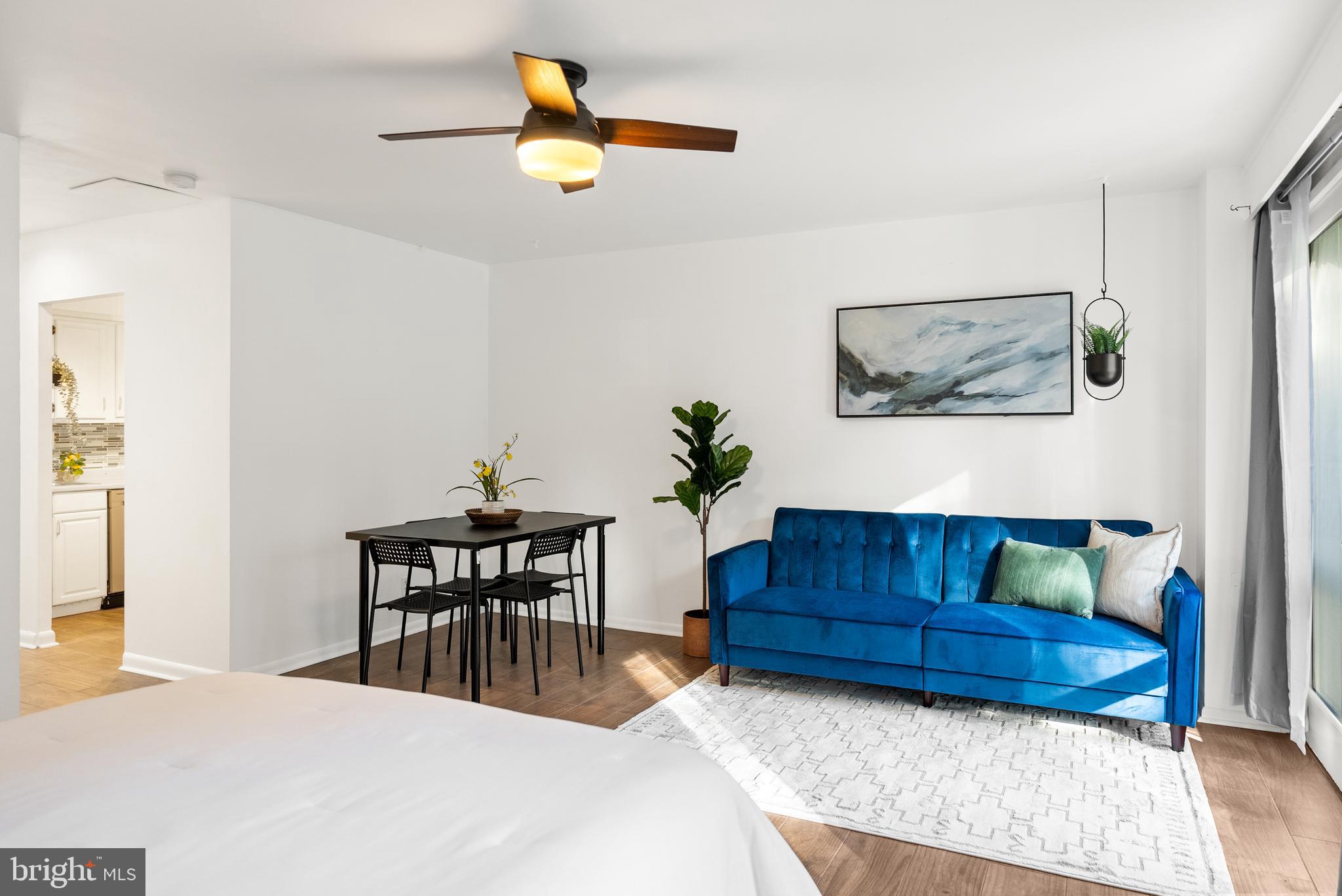 255 G St SW #111
