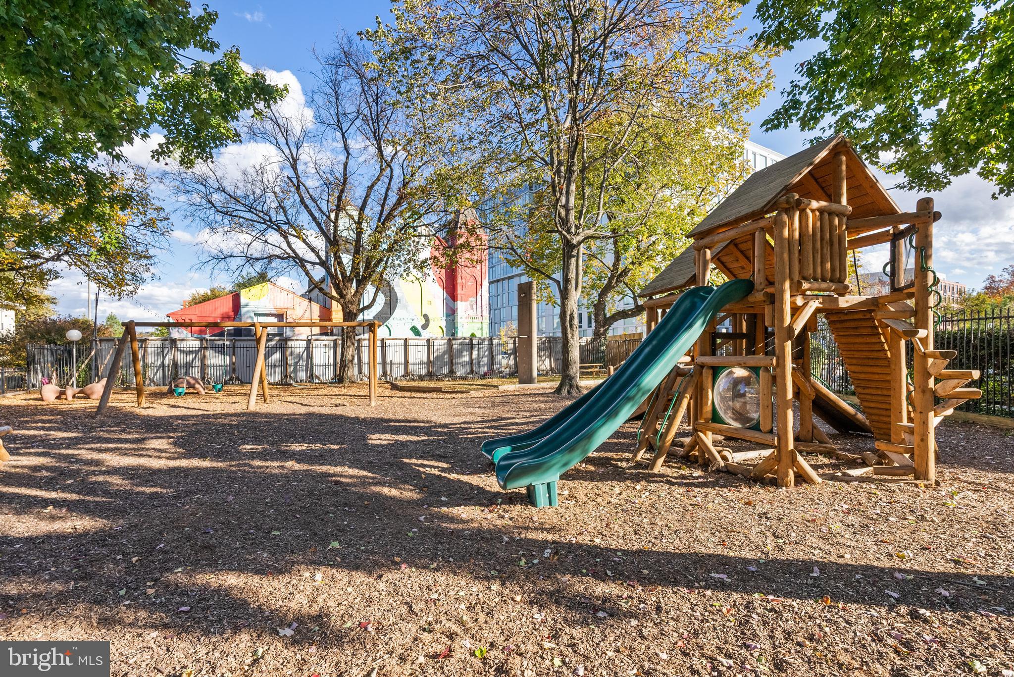 255 G St SW #111