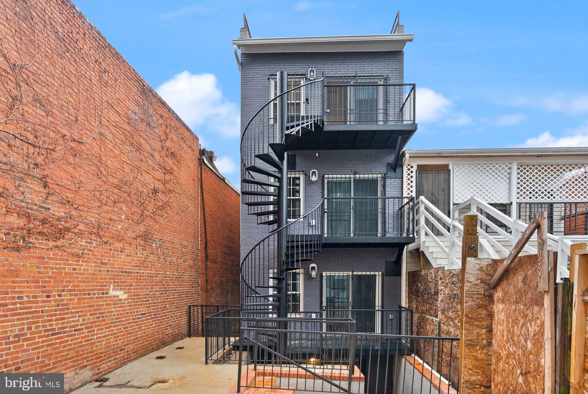 1138 Florida Ave NE #4