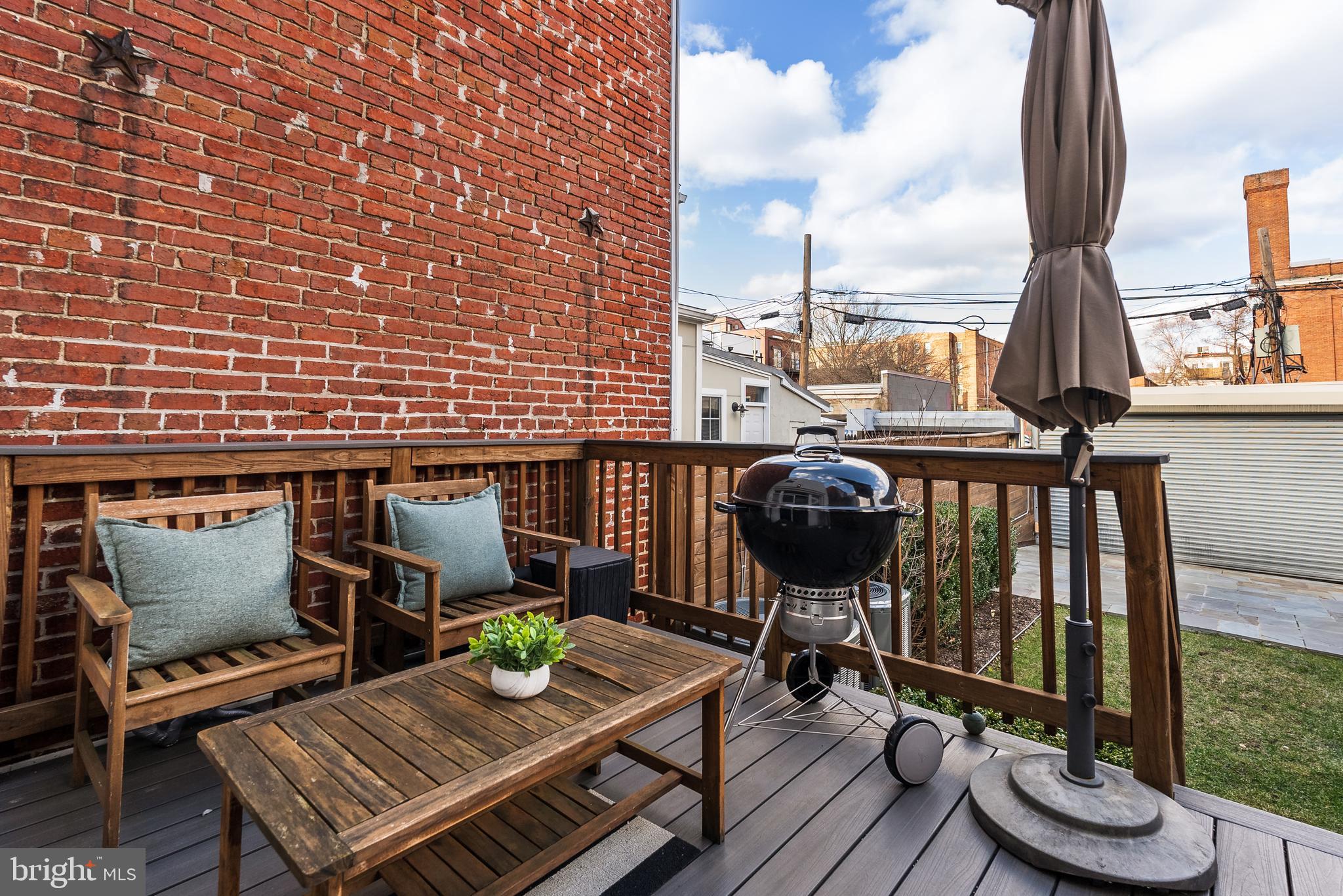 1217 S St NW