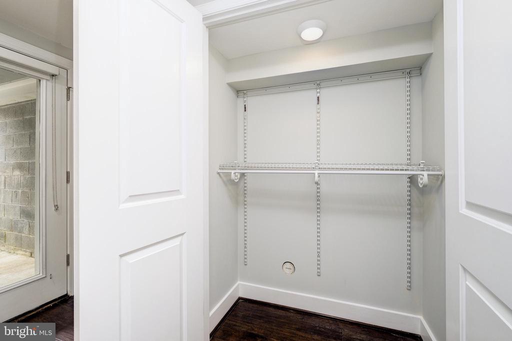 1340 K ST SE